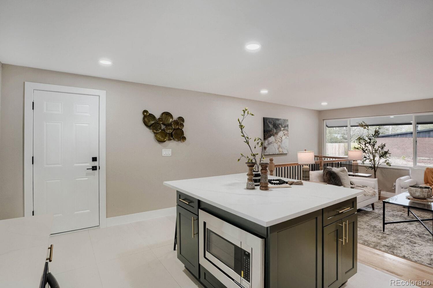 MLS Image #8 for 6605 e louisiana avenue,denver, Colorado