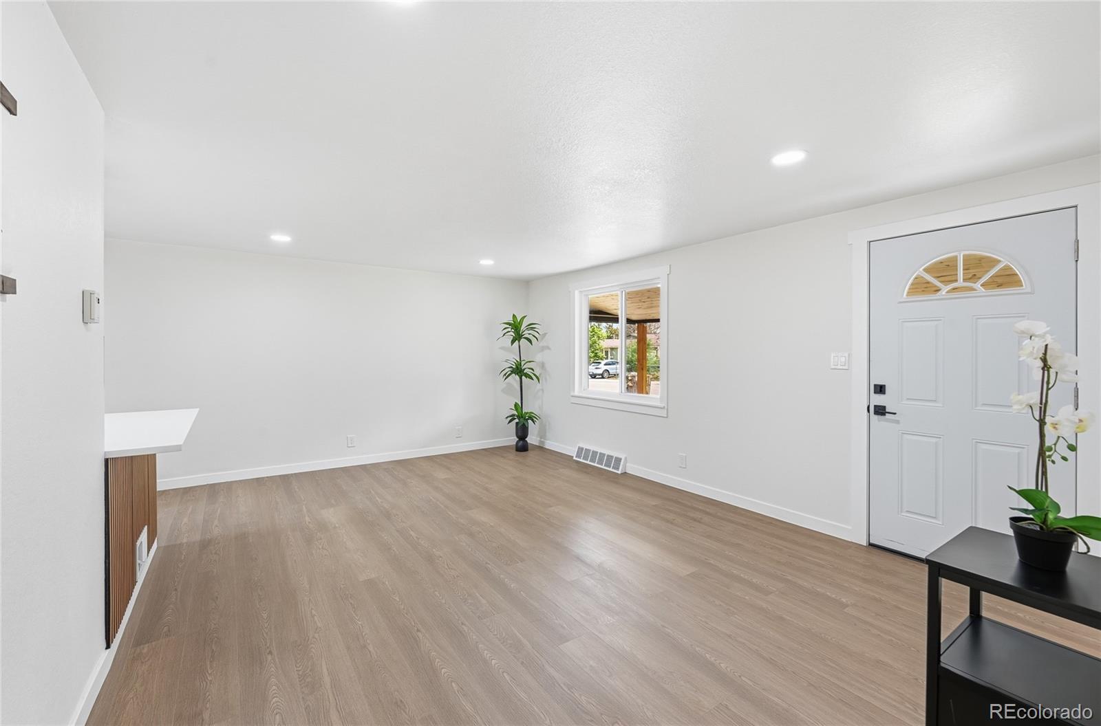 MLS Image #5 for 6441  siegal court,commerce city, Colorado