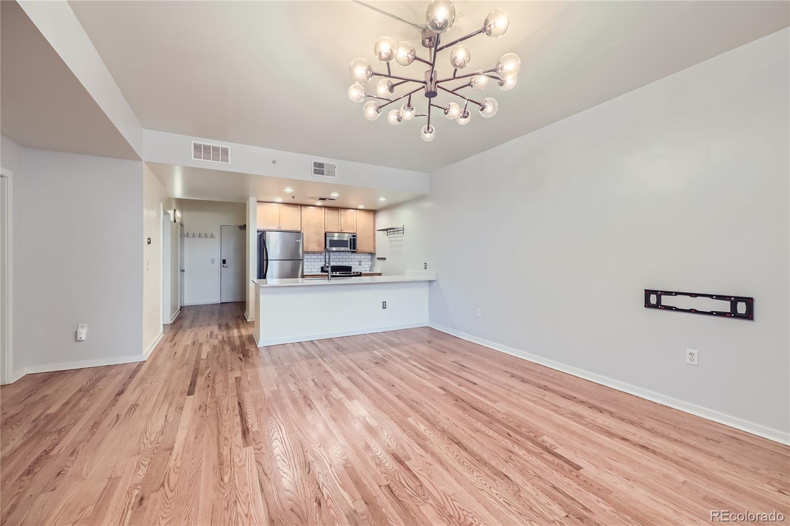 MLS Image #2 for 275 s harrison street,denver, Colorado