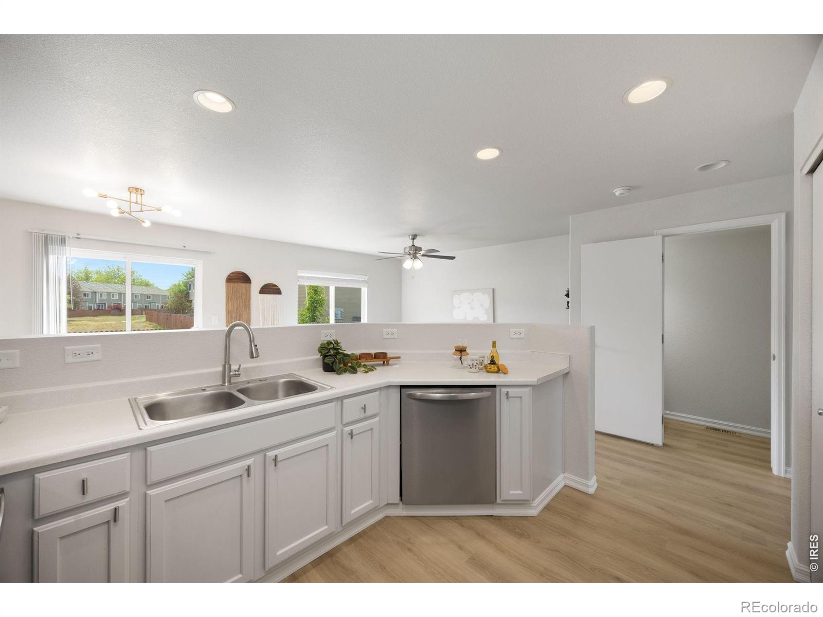 MLS Image #8 for 2032  dove creek court,loveland, Colorado