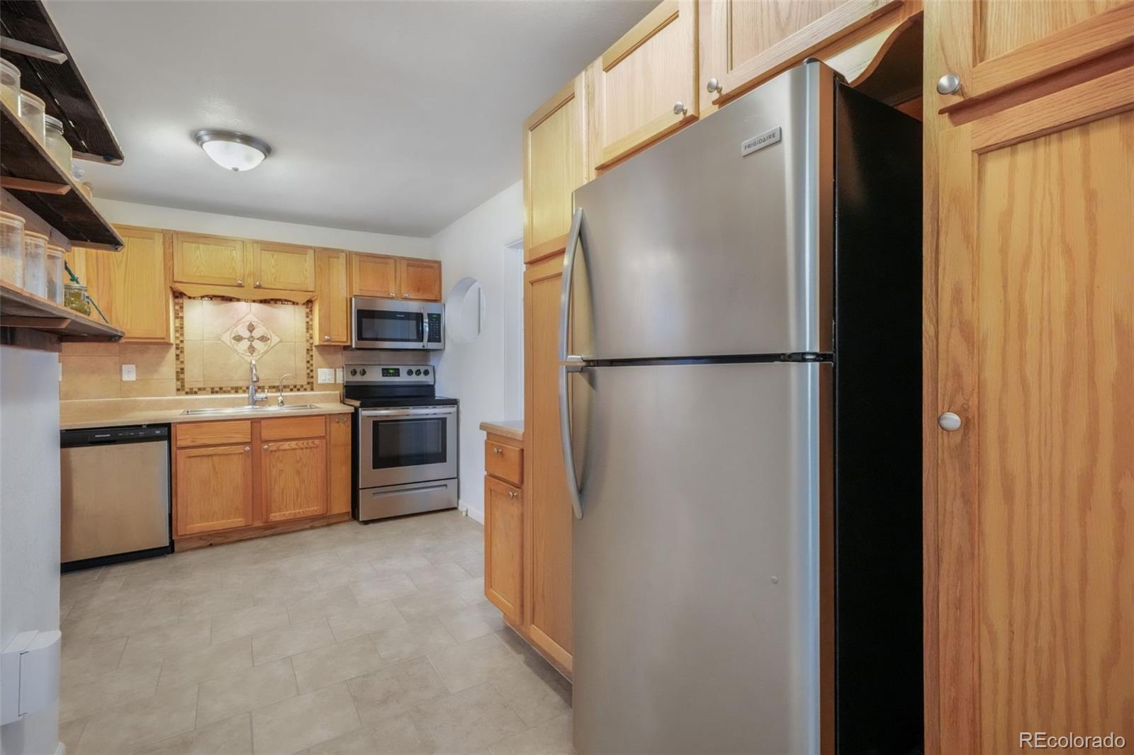 MLS Image #16 for 11860 w independence avenue,lakewood, Colorado