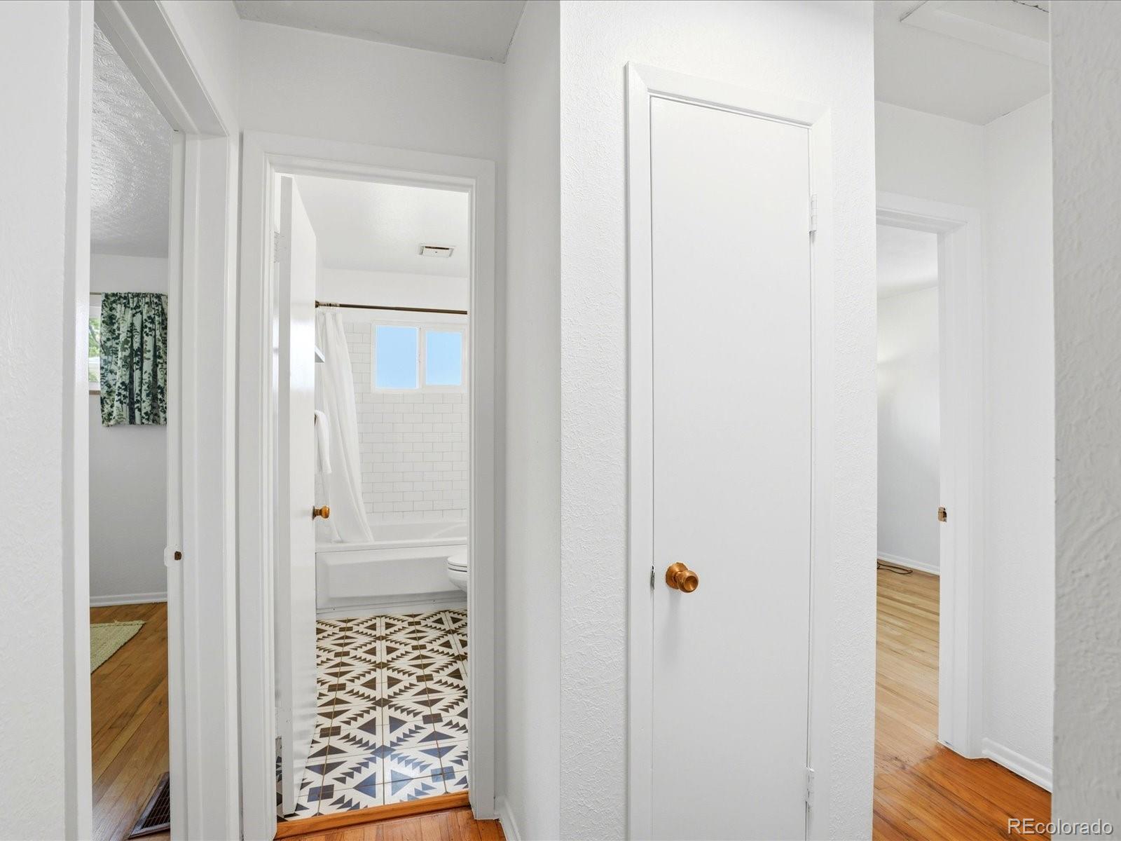 MLS Image #19 for 2010  kendall street,edgewater, Colorado