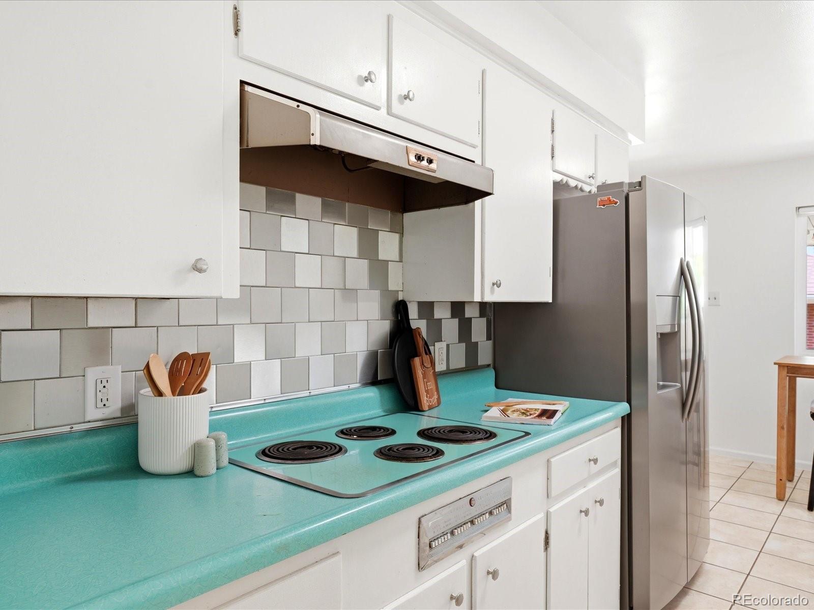 MLS Image #9 for 2010  kendall street,edgewater, Colorado