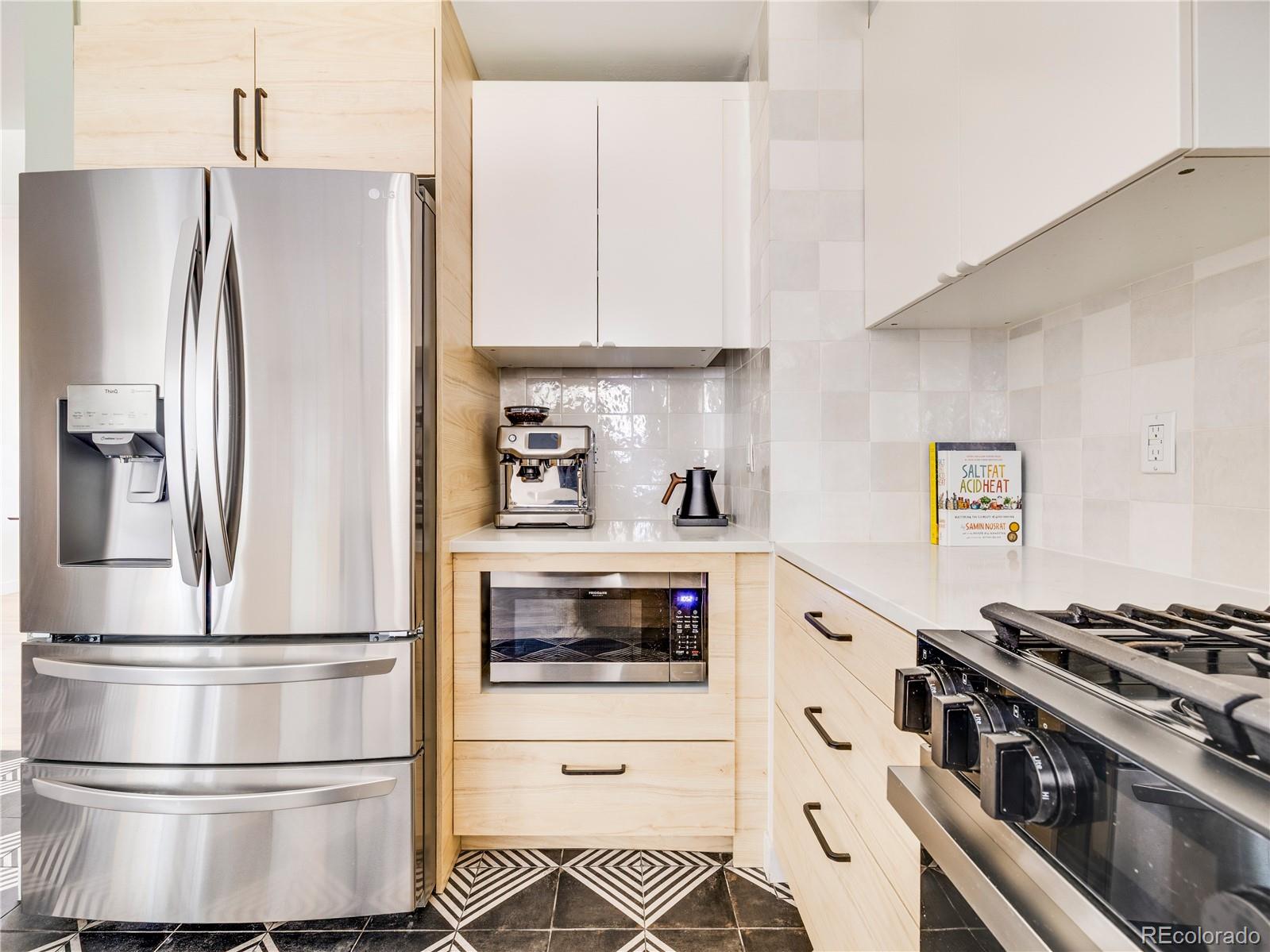 MLS Image #11 for 7107 e wyoming place,denver, Colorado