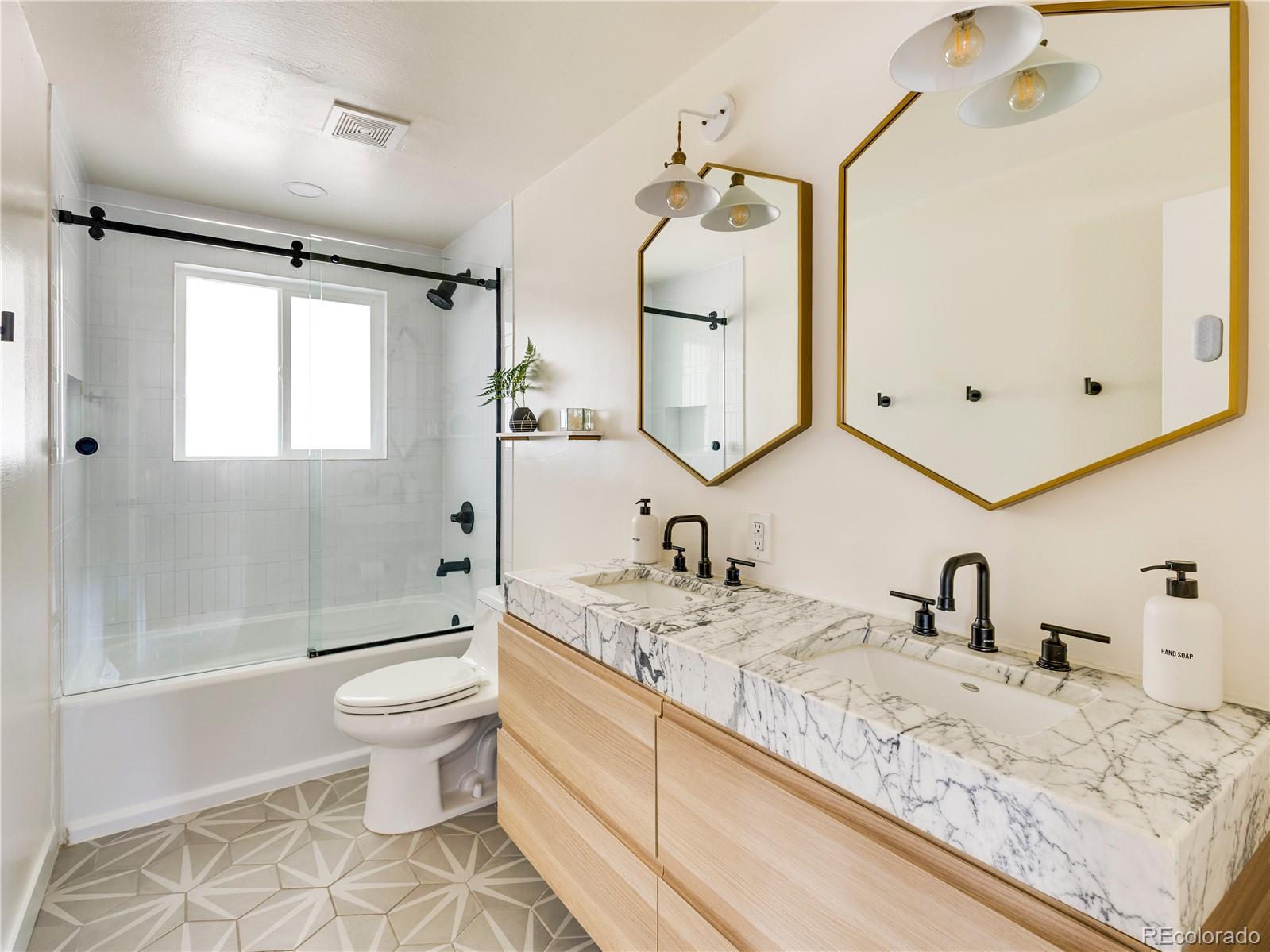 MLS Image #21 for 7107 e wyoming place,denver, Colorado