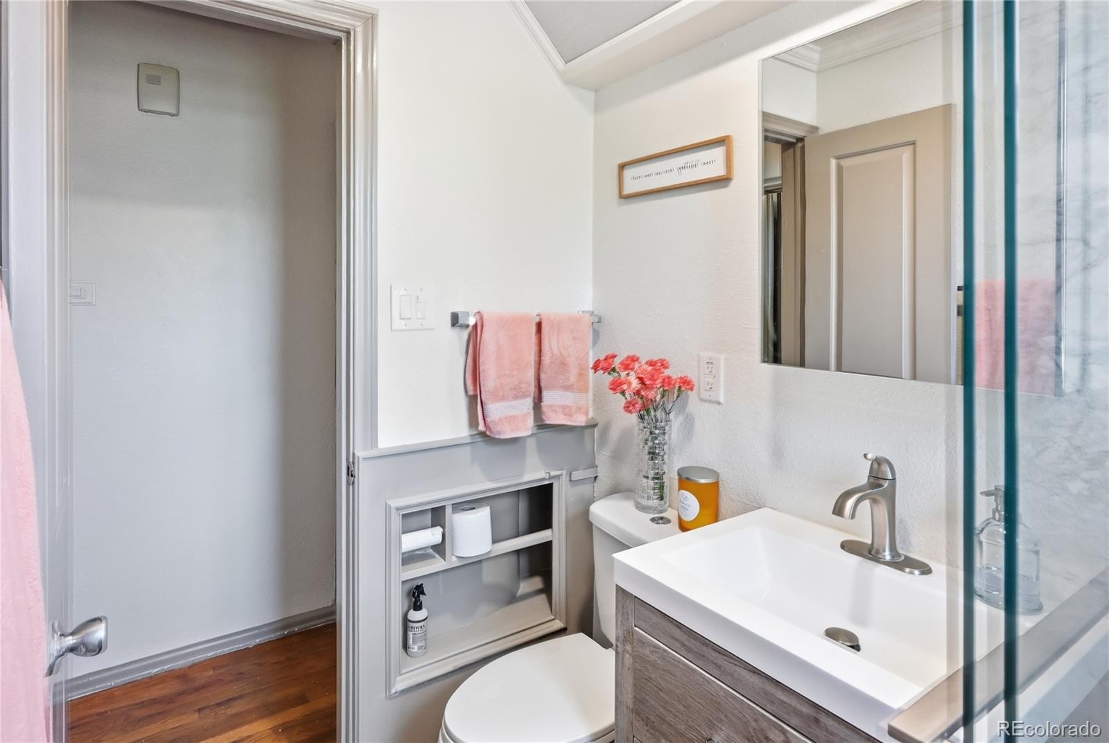 MLS Image #18 for 5181 s pennsylvania street,littleton, Colorado