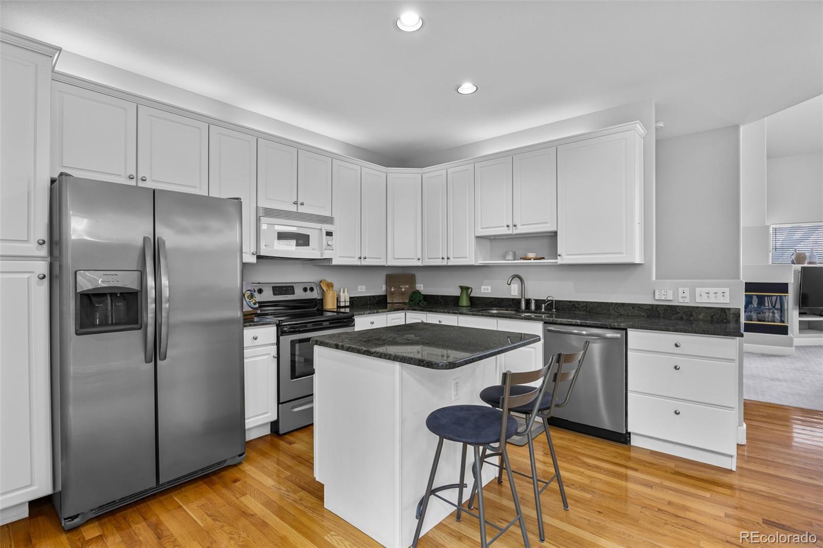 MLS Image #11 for 9647 e arbor place,englewood, Colorado