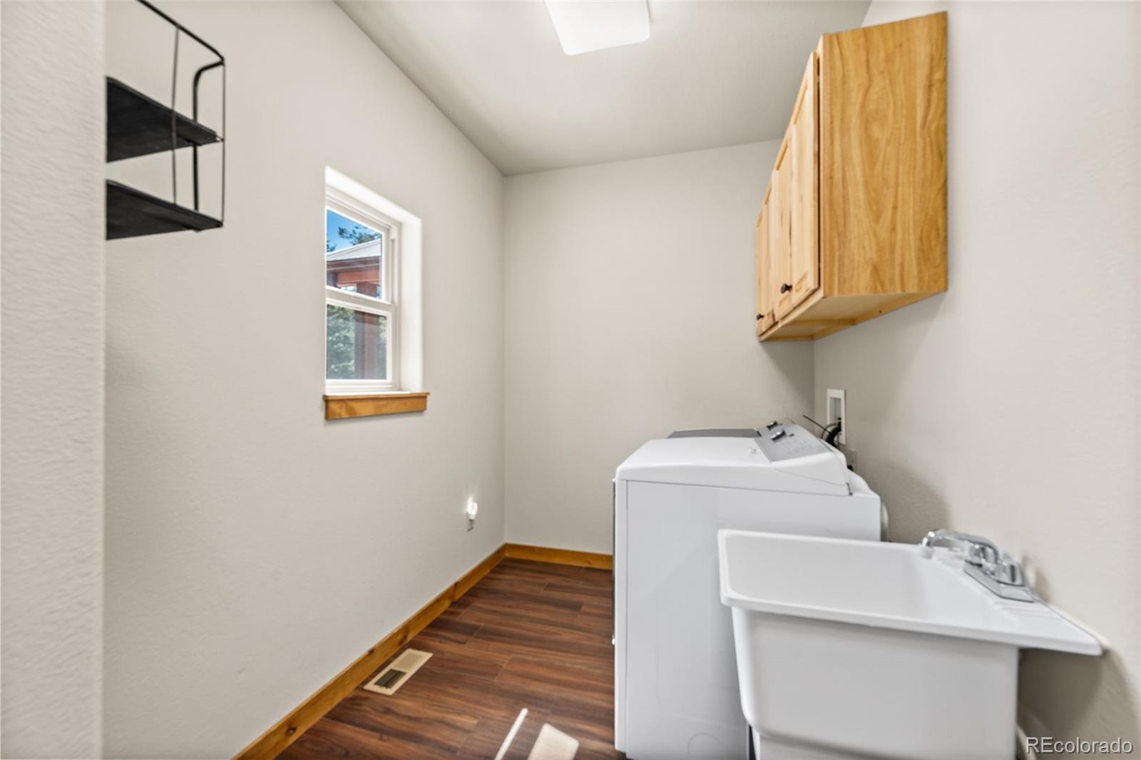 MLS Image #29 for 417  beaver creek drive,lake george, Colorado
