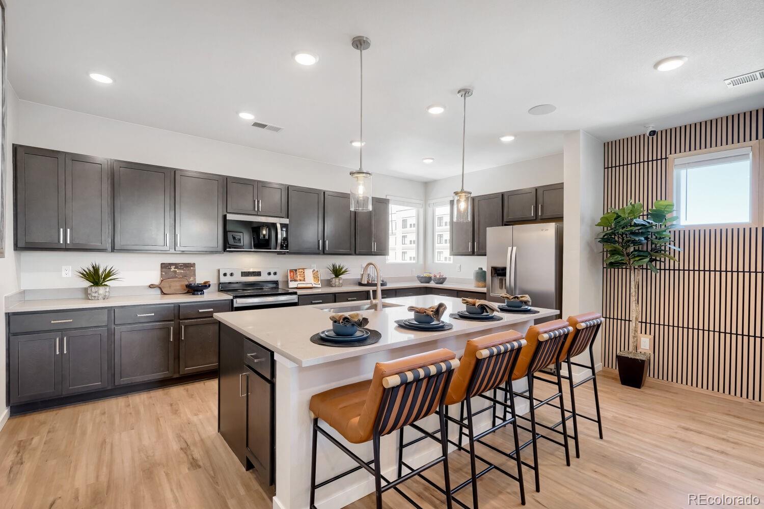 MLS Image #10 for 9200 e 47th avenue,denver, Colorado