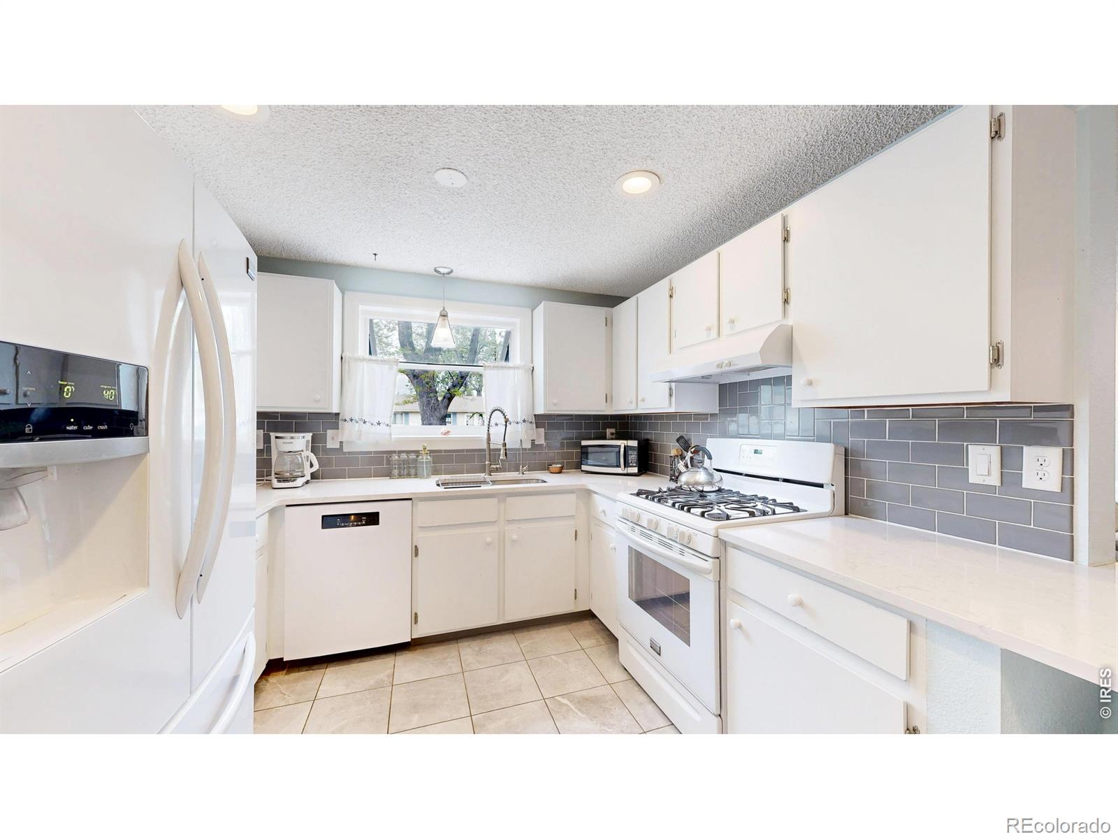 MLS Image #5 for 613  chestnut drive,loveland, Colorado