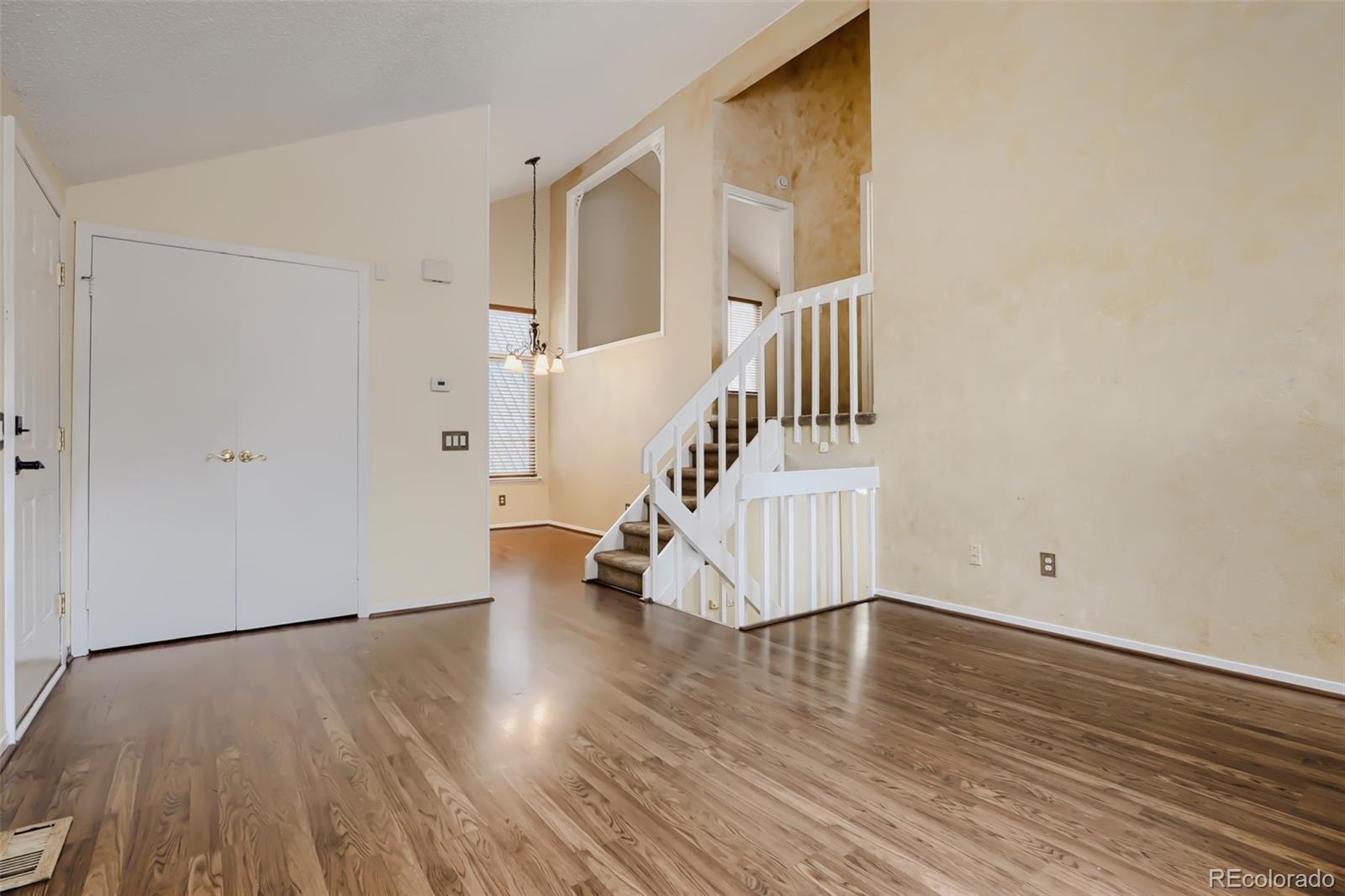 MLS Image #6 for 10223 e peakview avenue,englewood, Colorado
