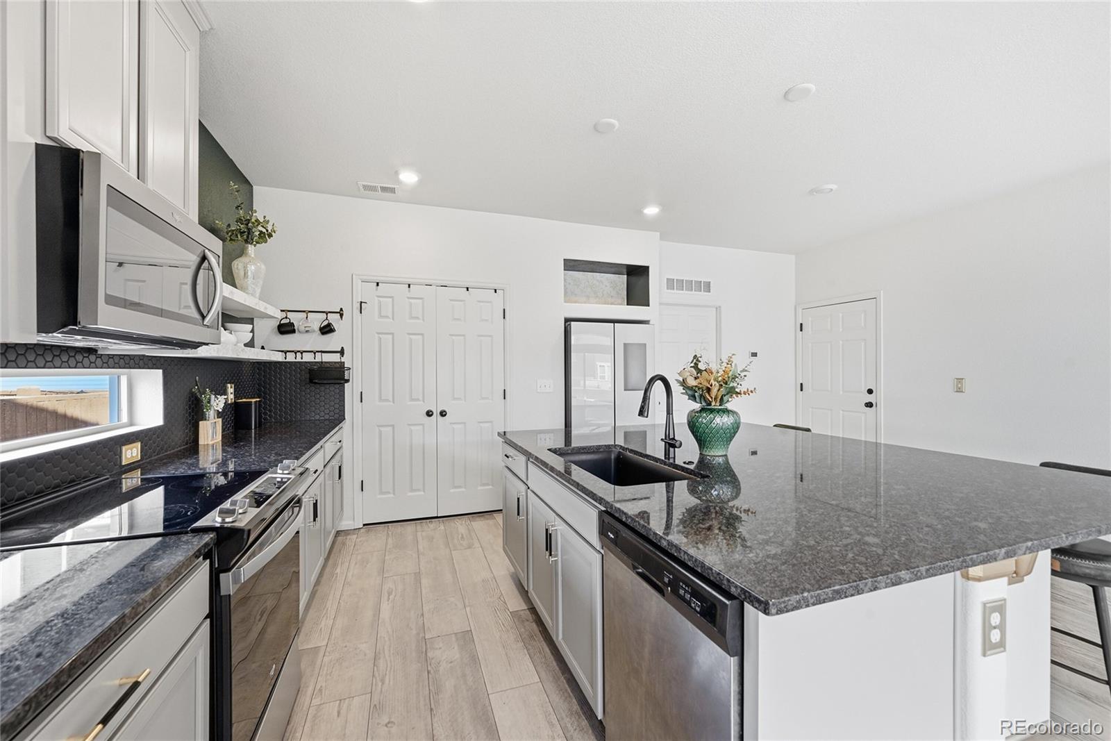 MLS Image #11 for 10177  worchester street,commerce city, Colorado