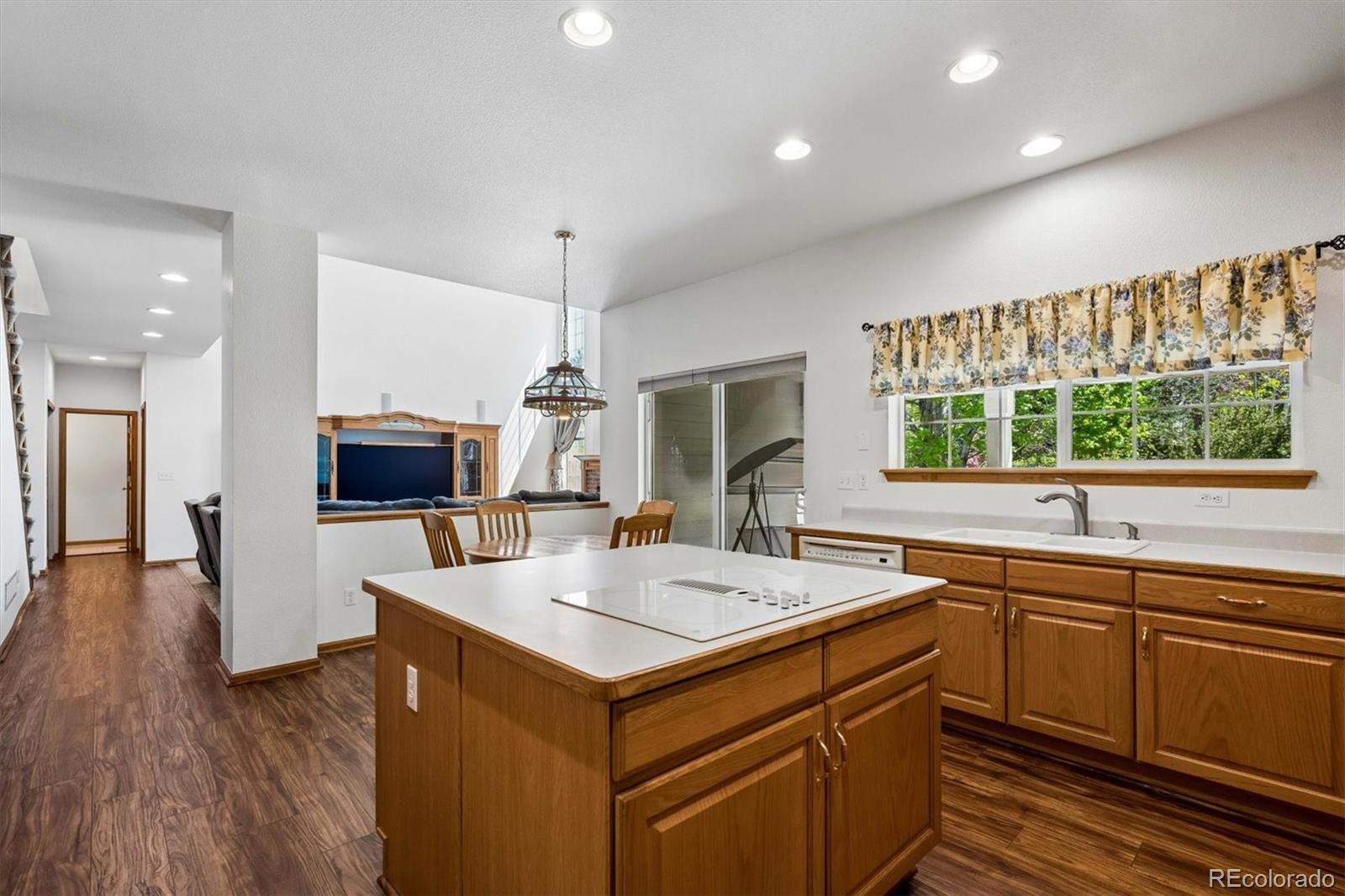 MLS Image #10 for 17032 e aberdeen drive,aurora, Colorado