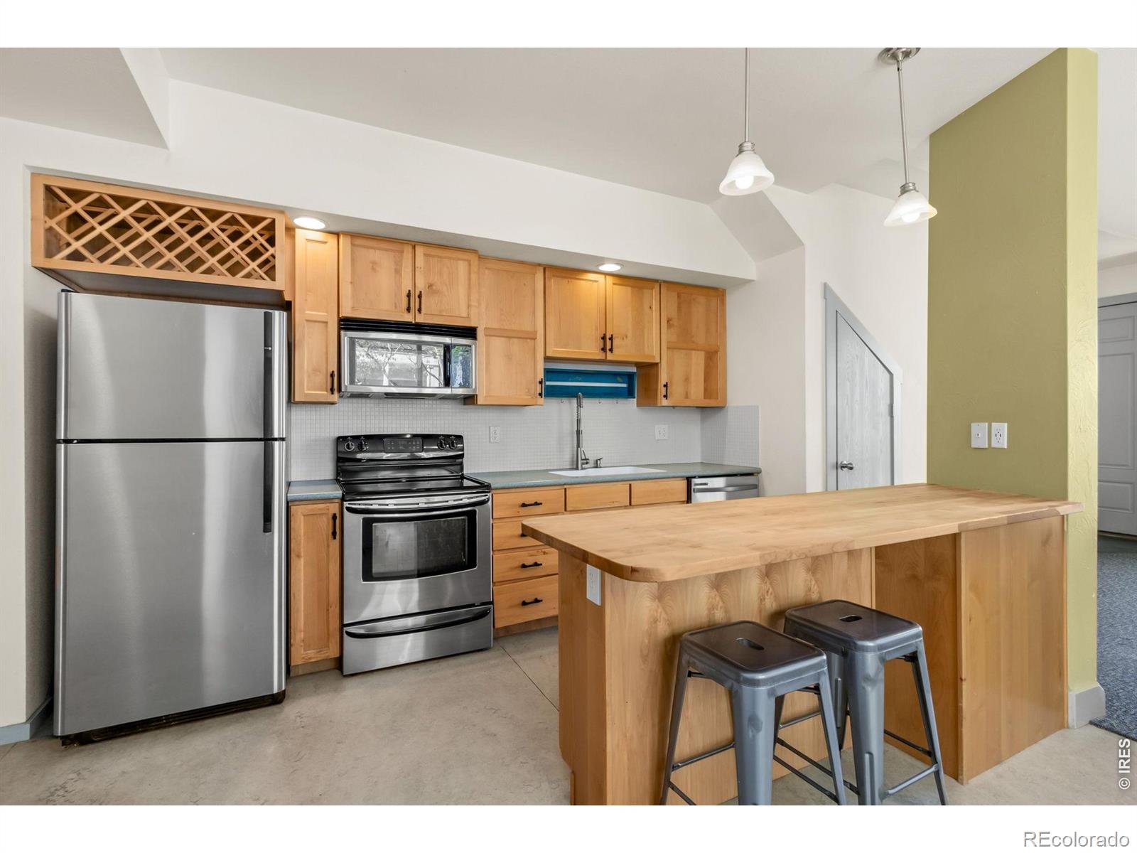 MLS Image #6 for 802  heschel street,fort collins, Colorado