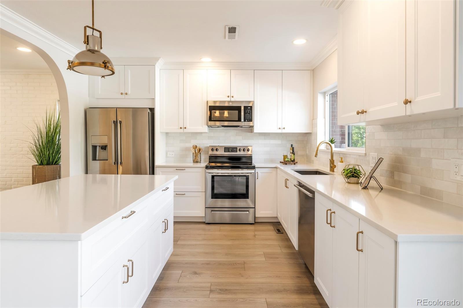 MLS Image #7 for 805 e 7th avenue,denver, Colorado