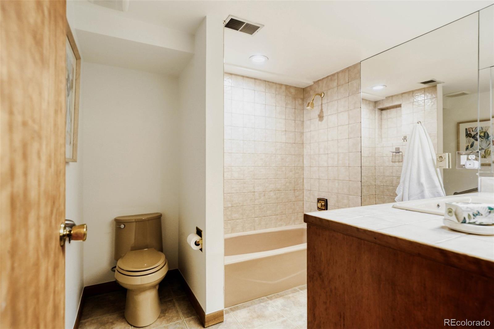 MLS Image #23 for 1275 s ogden street,denver, Colorado