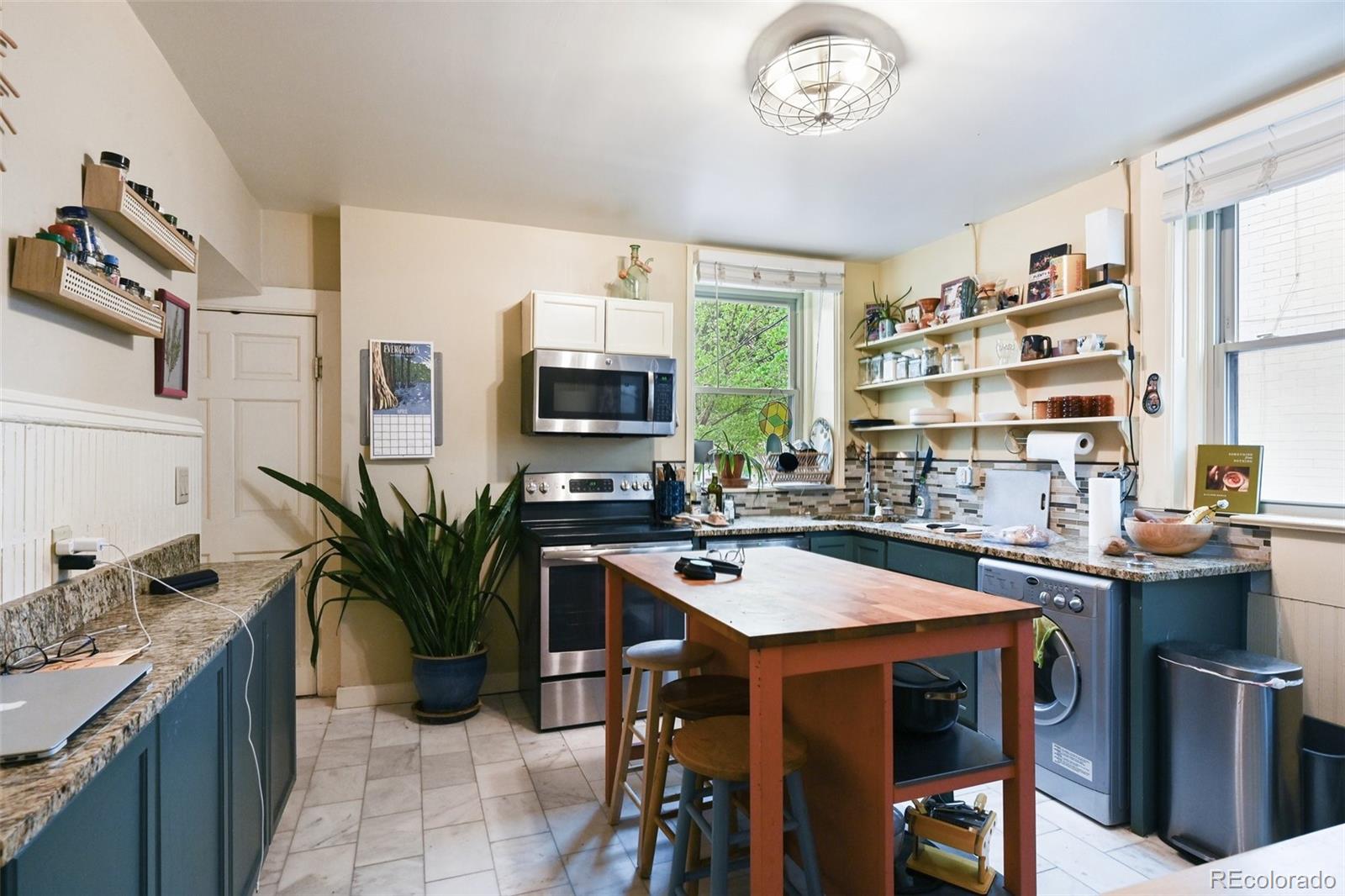 MLS Image #18 for 1646 n high street,denver, Colorado