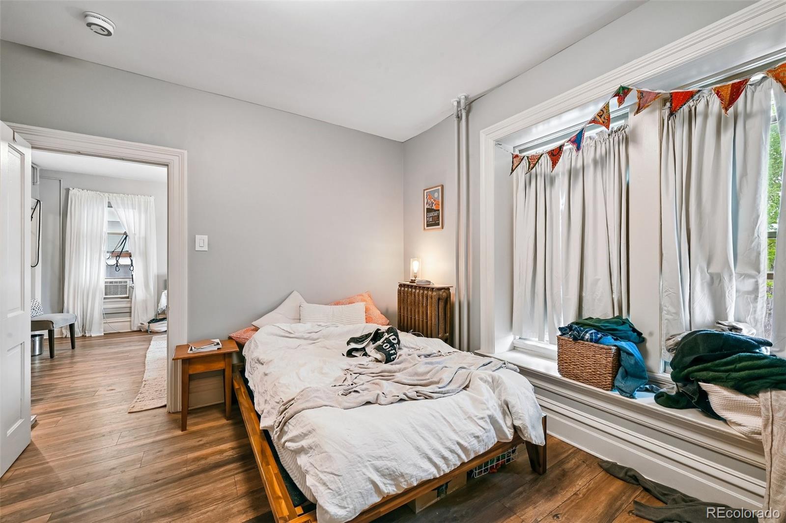 MLS Image #23 for 1646 n high street,denver, Colorado