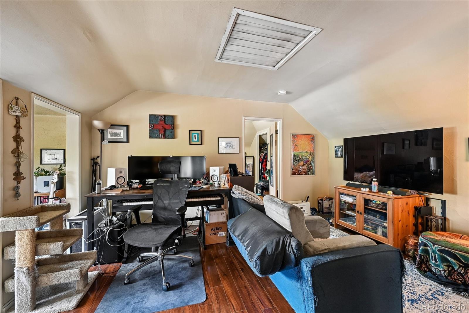 MLS Image #36 for 1646 n high street,denver, Colorado