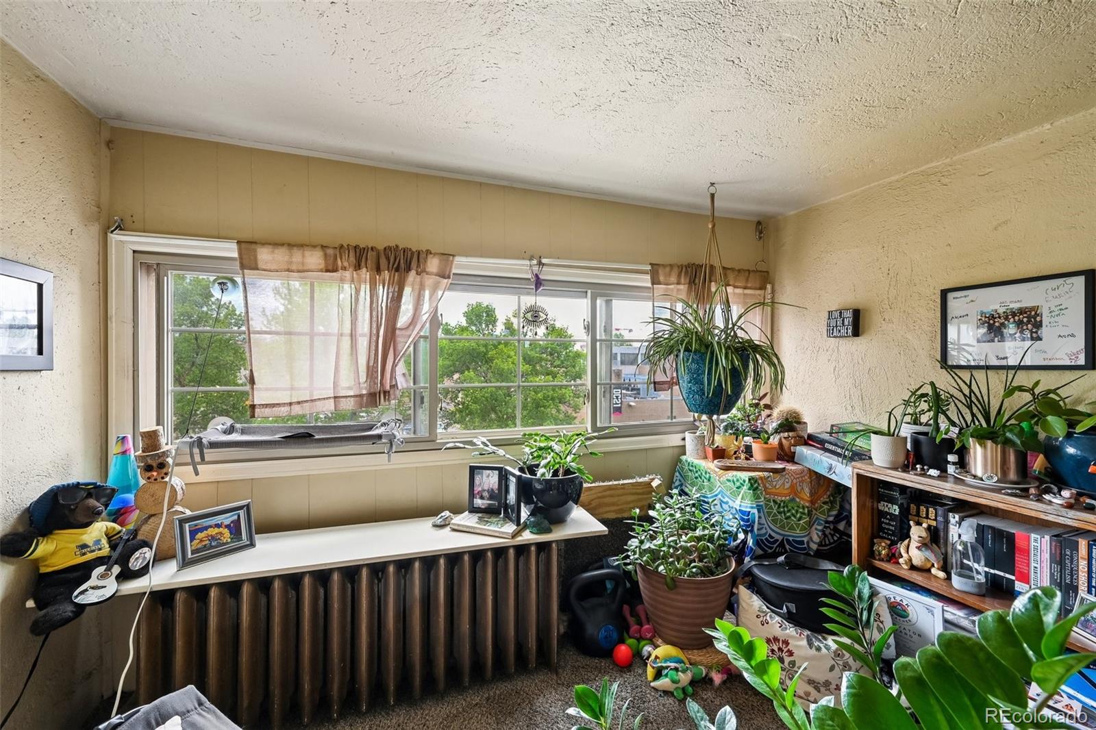 MLS Image #38 for 1646 n high street,denver, Colorado