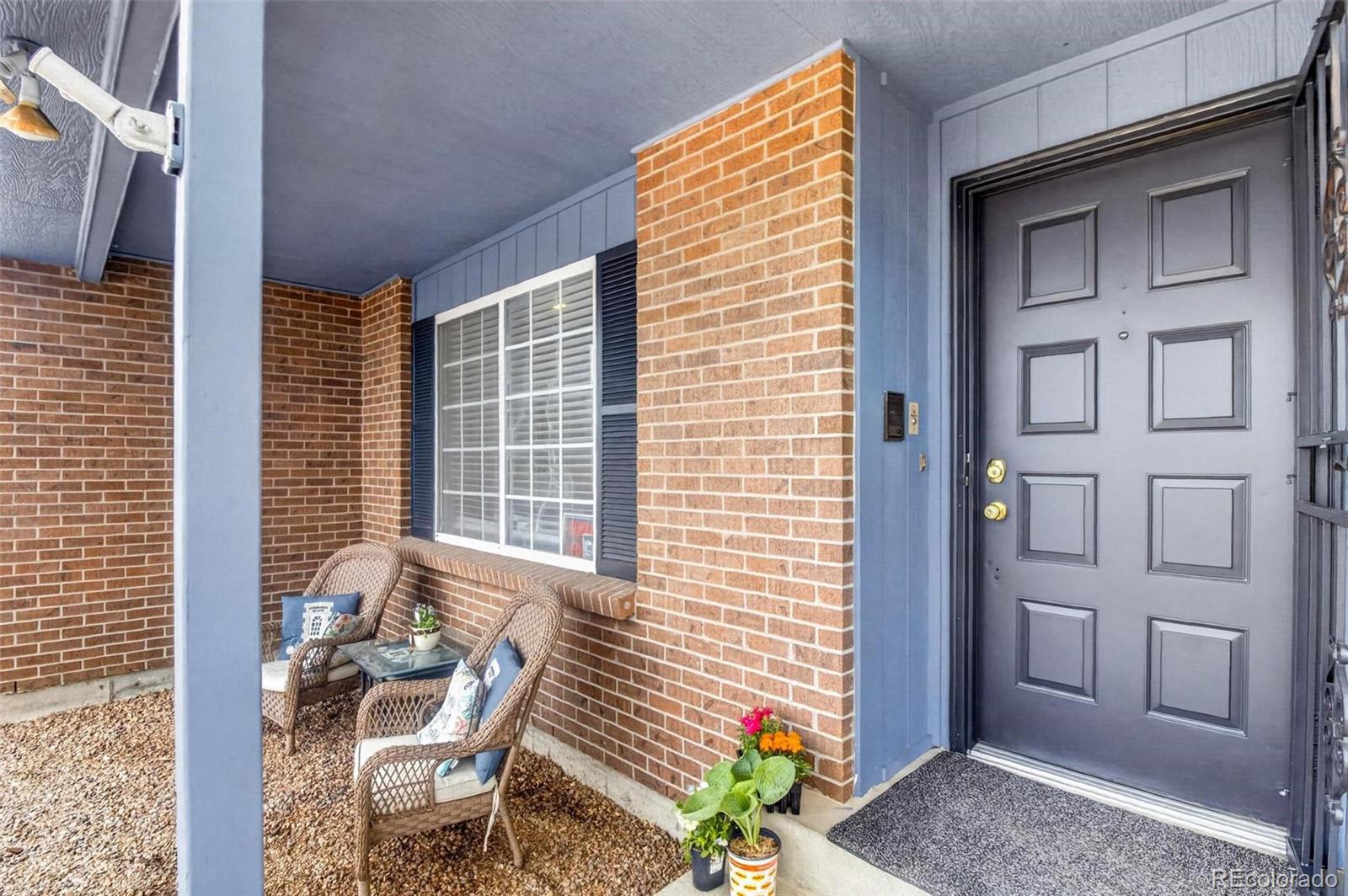 MLS Image #3 for 4867 s johnson street,littleton, Colorado