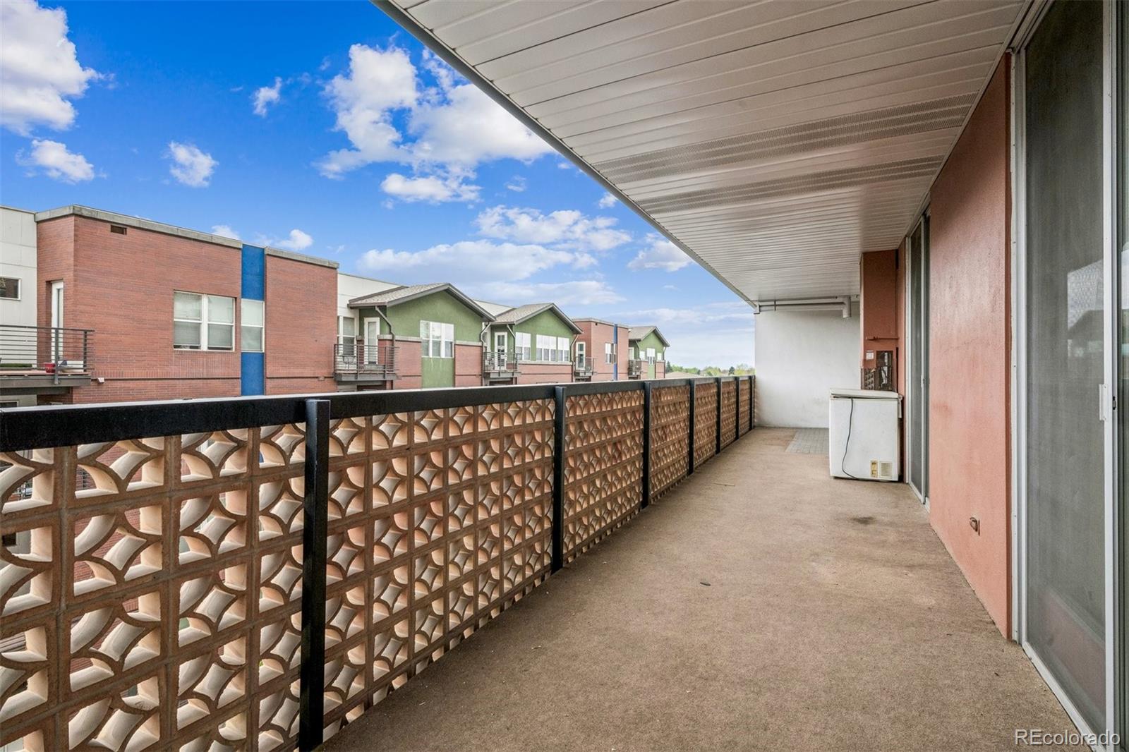 MLS Image #10 for 4570 e yale avenue,denver, Colorado