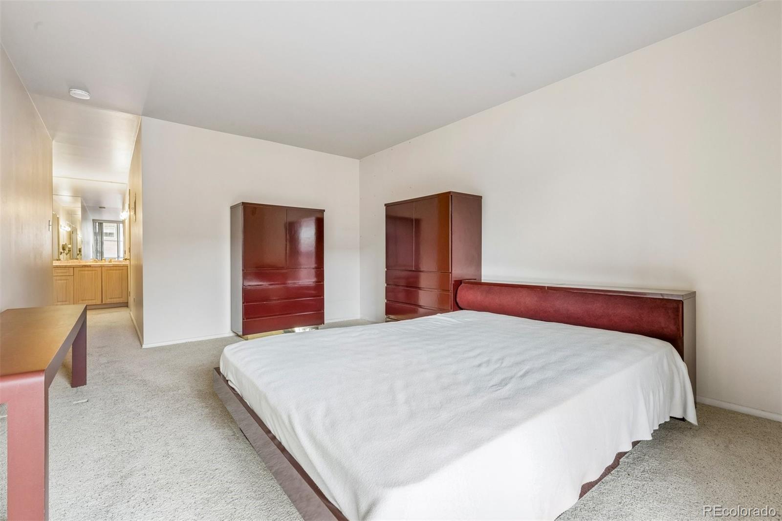 MLS Image #13 for 4570 e yale avenue,denver, Colorado