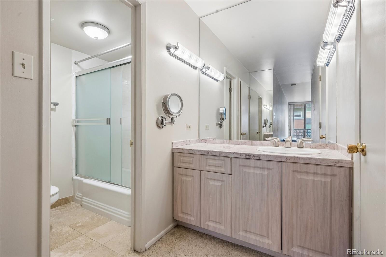 MLS Image #15 for 4570 e yale avenue,denver, Colorado