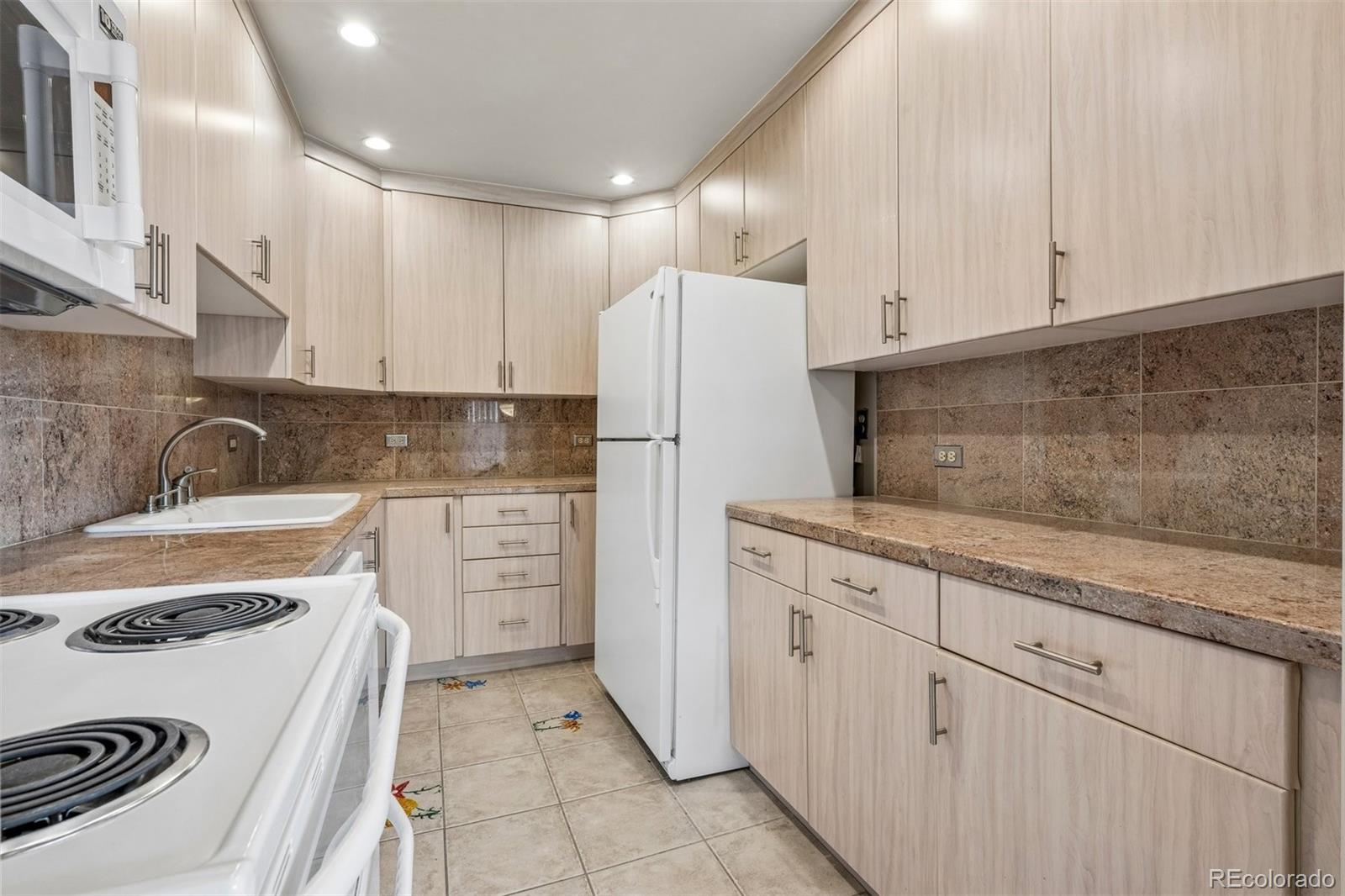 MLS Image #17 for 4570 e yale avenue,denver, Colorado