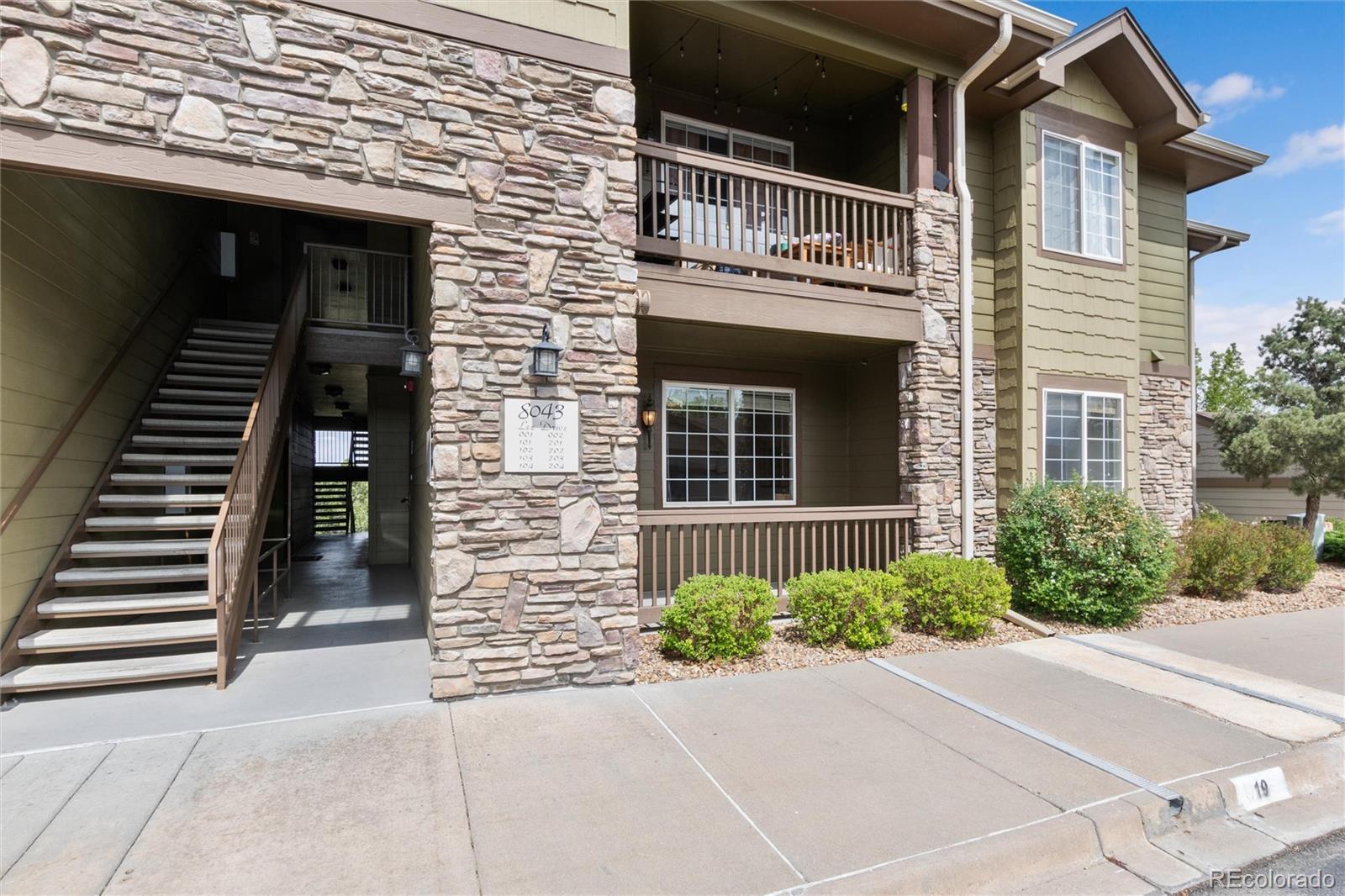 MLS Image #2 for 8043  lee drive,arvada, Colorado