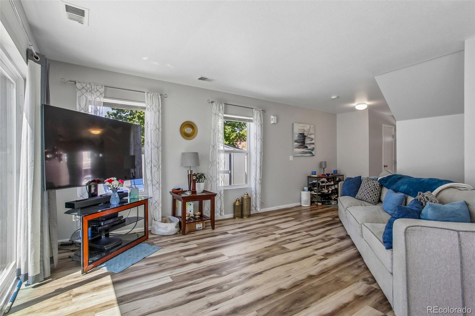 MLS Image #5 for 19672 e 55th place,denver, Colorado