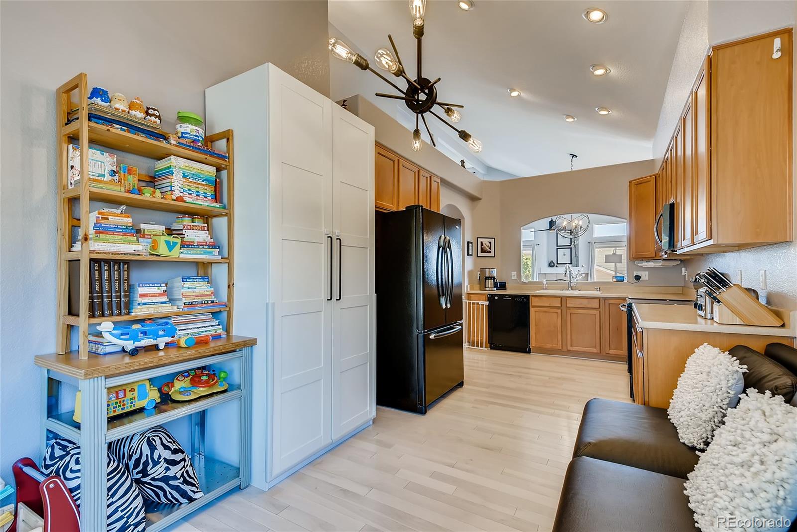 MLS Image #13 for 15656 e 107th way,commerce city, Colorado