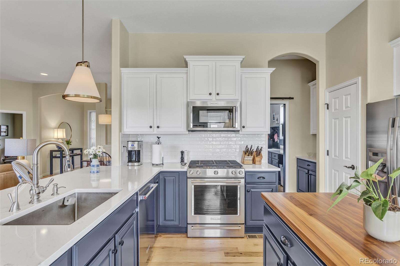 MLS Image #11 for 16023  torreys way,broomfield, Colorado