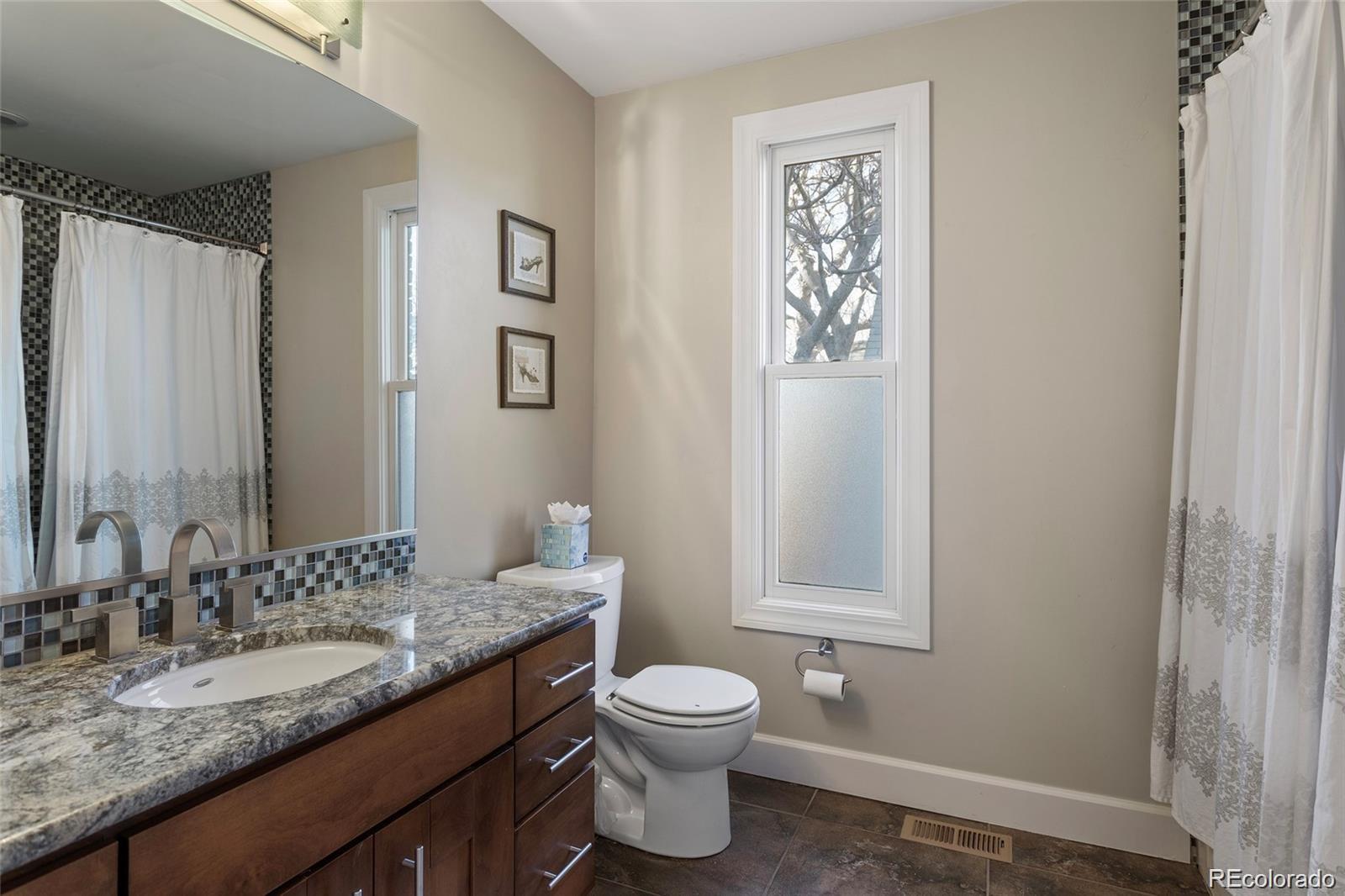 MLS Image #11 for 2027 n emerson street,denver, Colorado