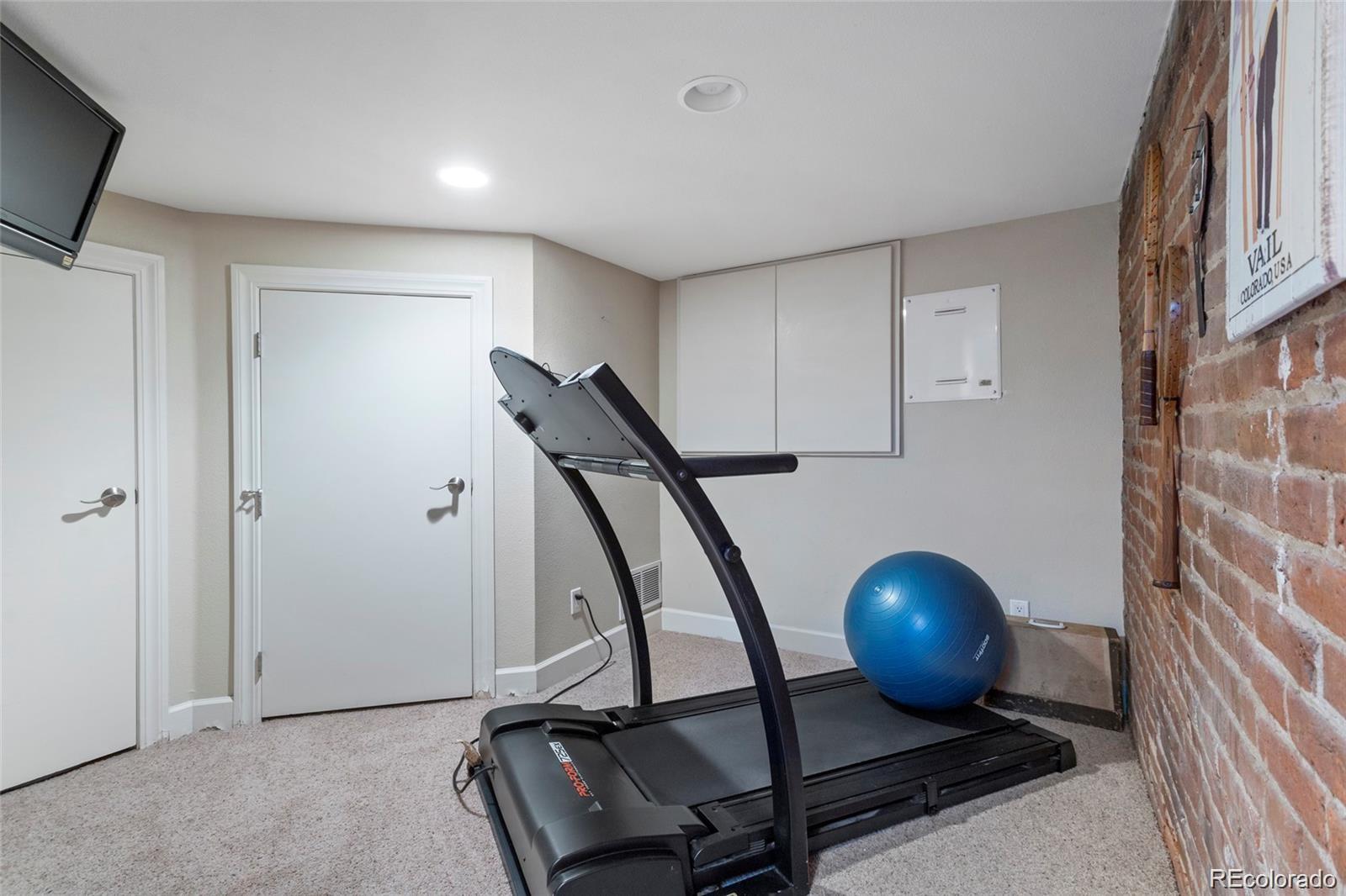 MLS Image #15 for 2027 n emerson street,denver, Colorado