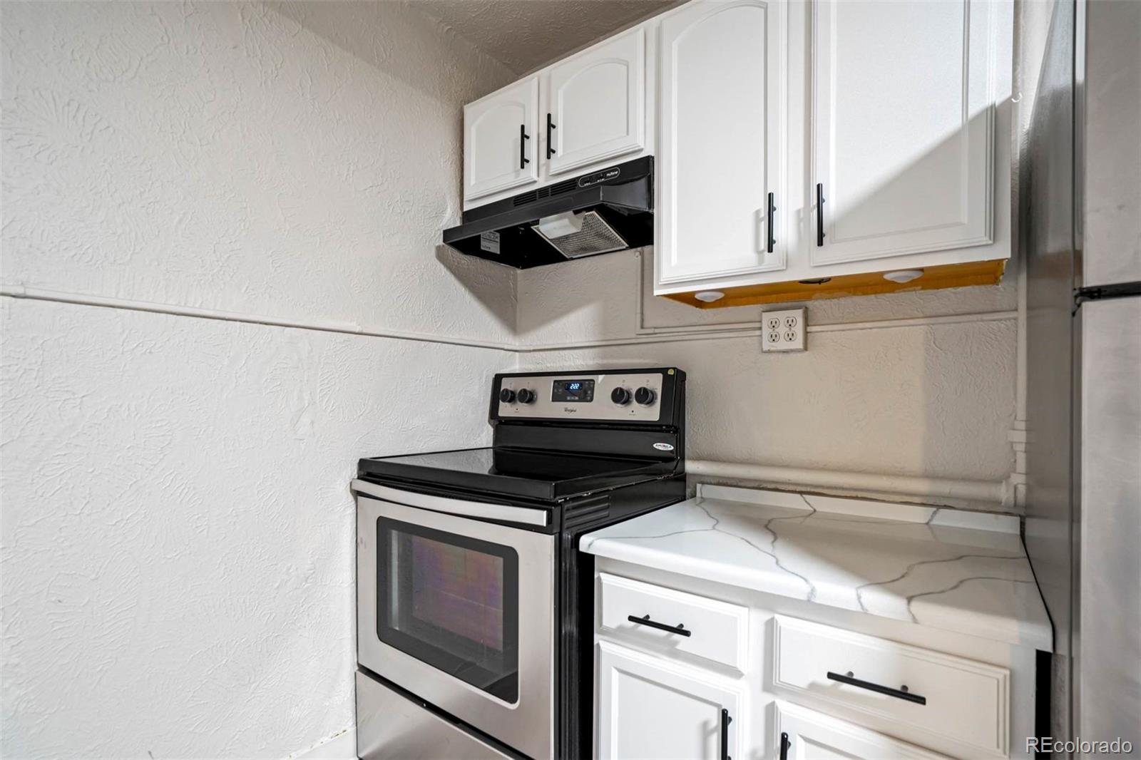 MLS Image #5 for 1182  clermont street,denver, Colorado