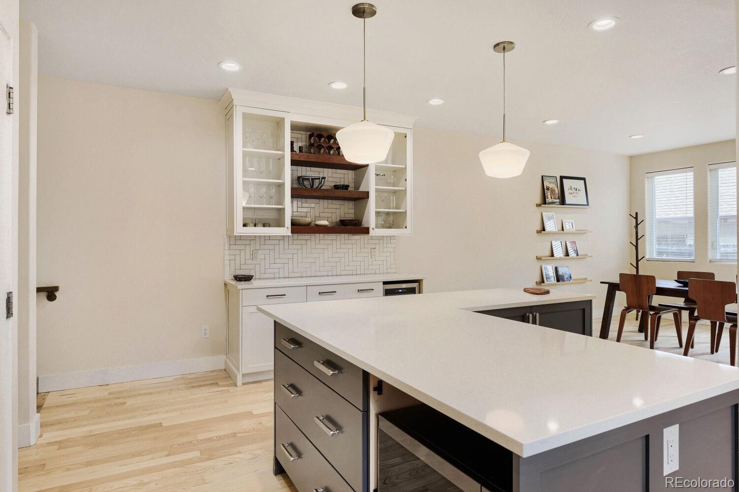 MLS Image #12 for 2197 s sherman street,denver, Colorado