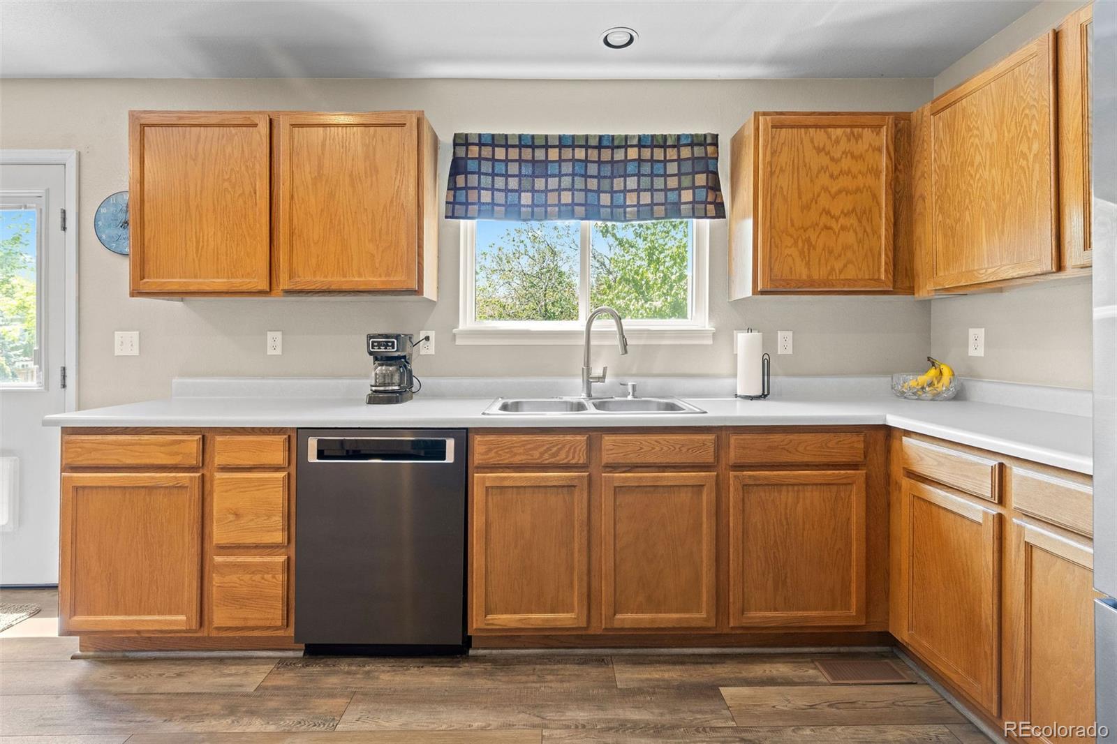 MLS Image #4 for 13429  clayton street,thornton, Colorado