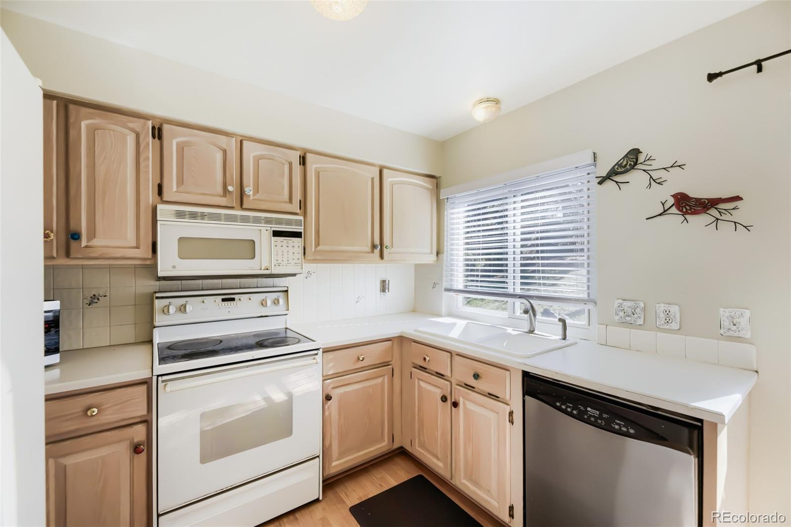 MLS Image #4 for 3669 s joplin street,aurora, Colorado