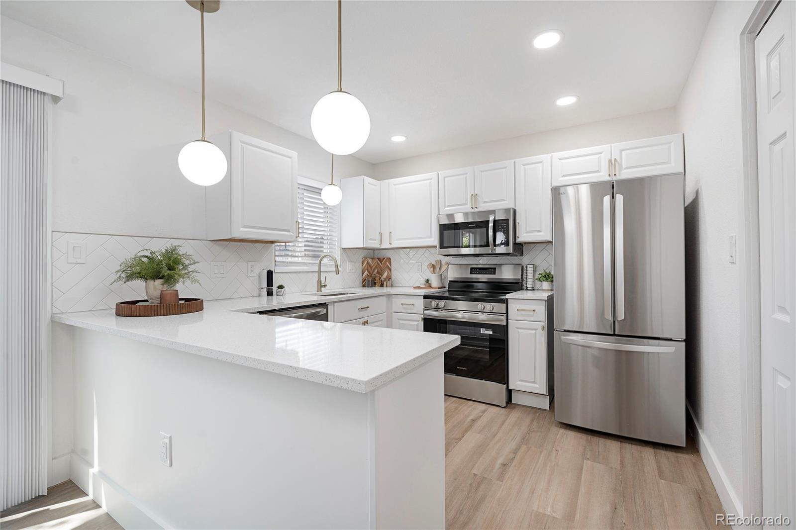 MLS Image #11 for 5743 s lowell boulevard ,littleton, Colorado