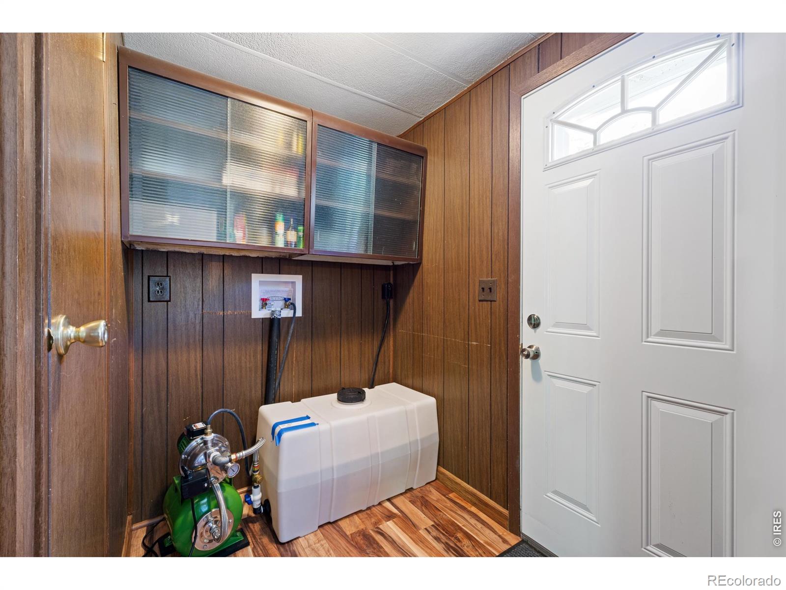 MLS Image #14 for 185  meadow lane,bellvue, Colorado