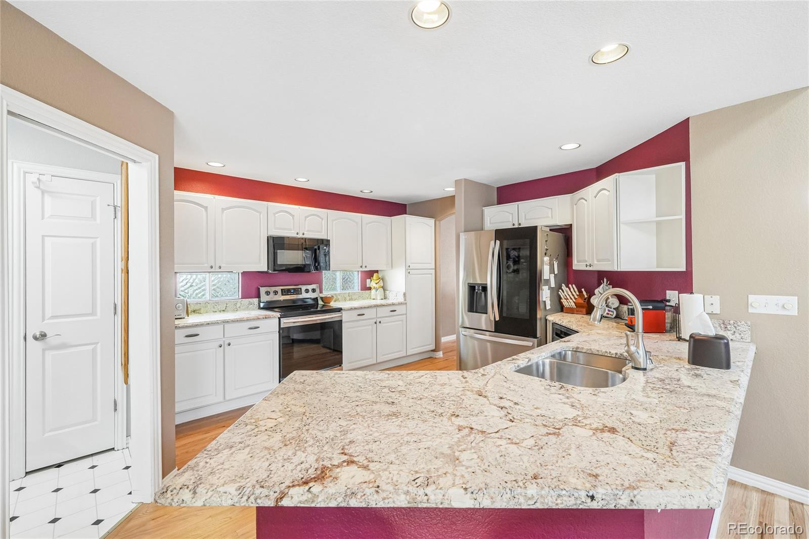 MLS Image #15 for 1011 s valentia street,denver, Colorado