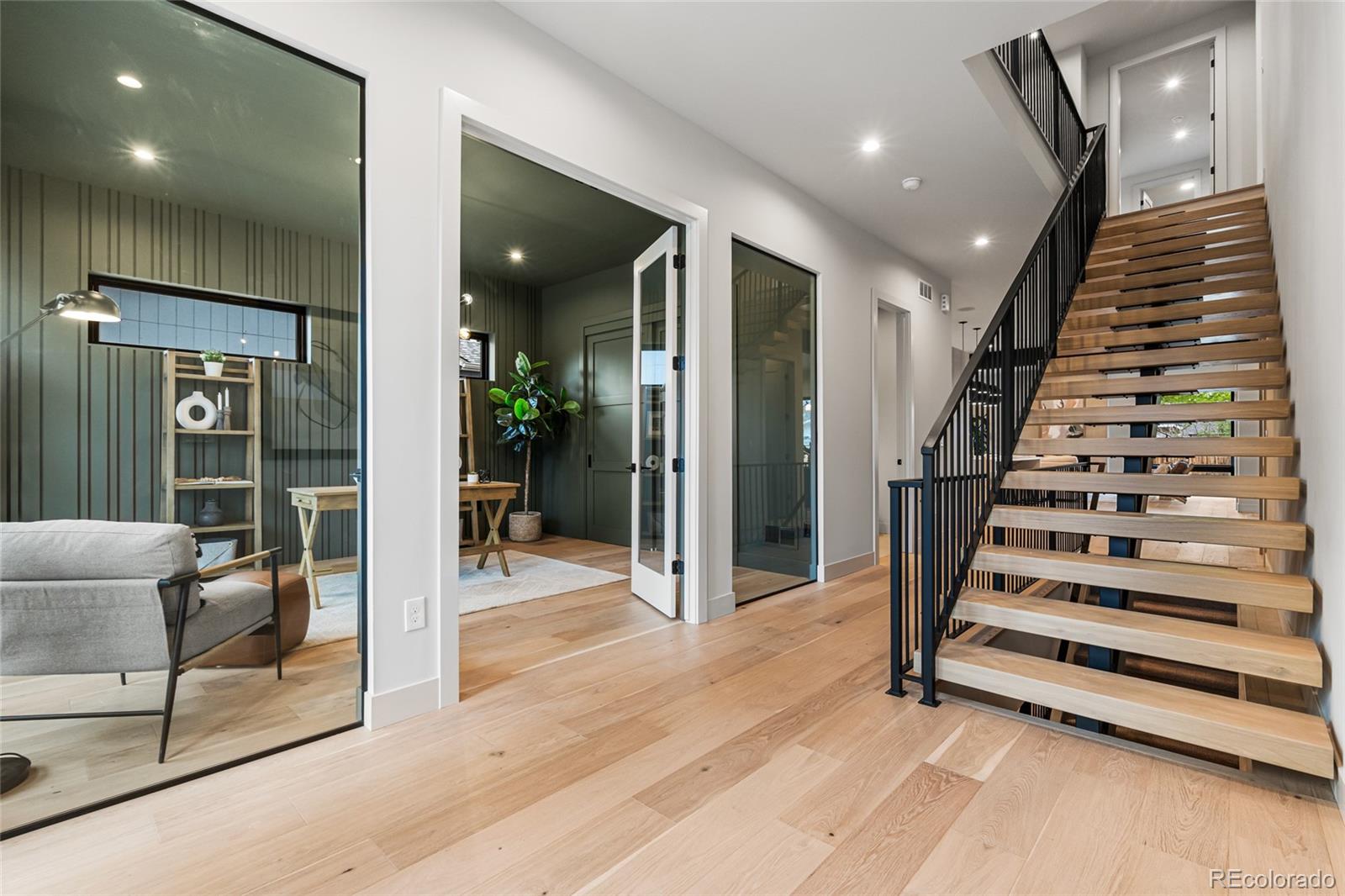 MLS Image #3 for 3015 s ash street,denver, Colorado