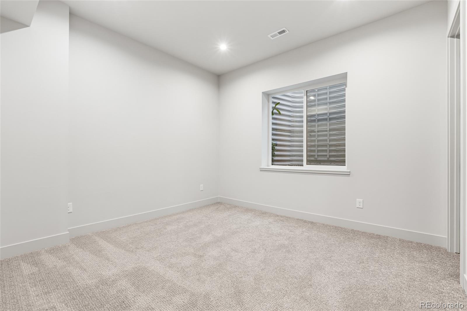 MLS Image #36 for 3015 s ash street,denver, Colorado