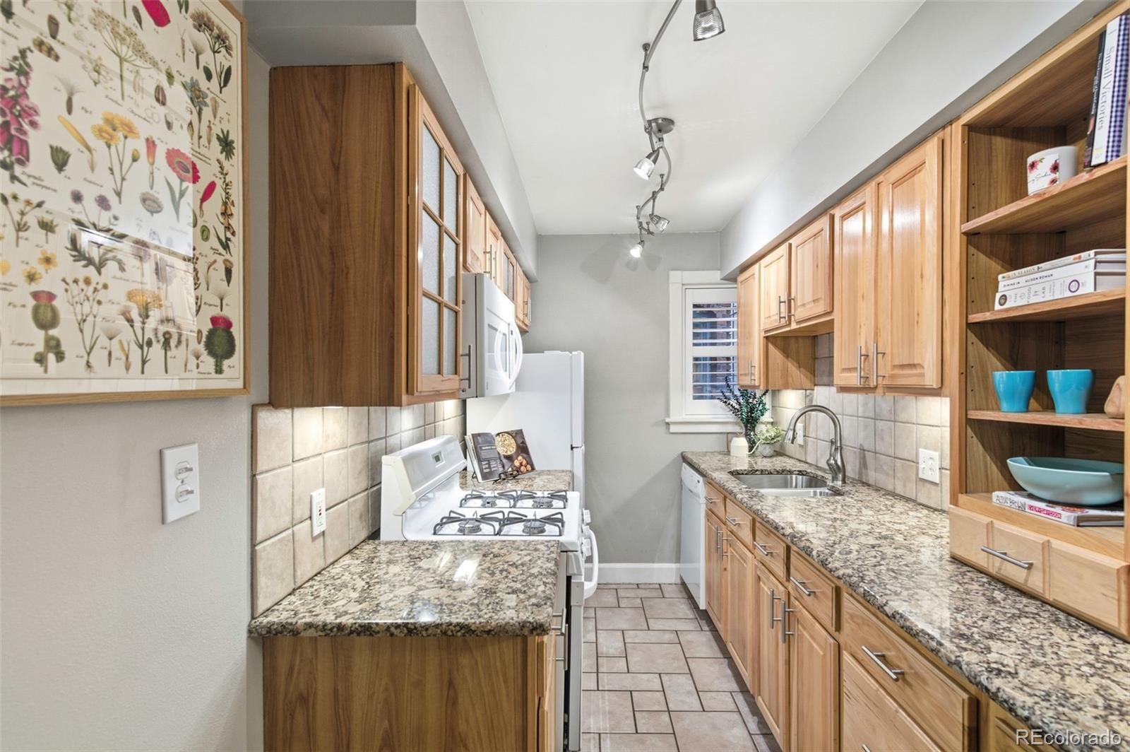 MLS Image #11 for 1137 n sherman street,denver, Colorado