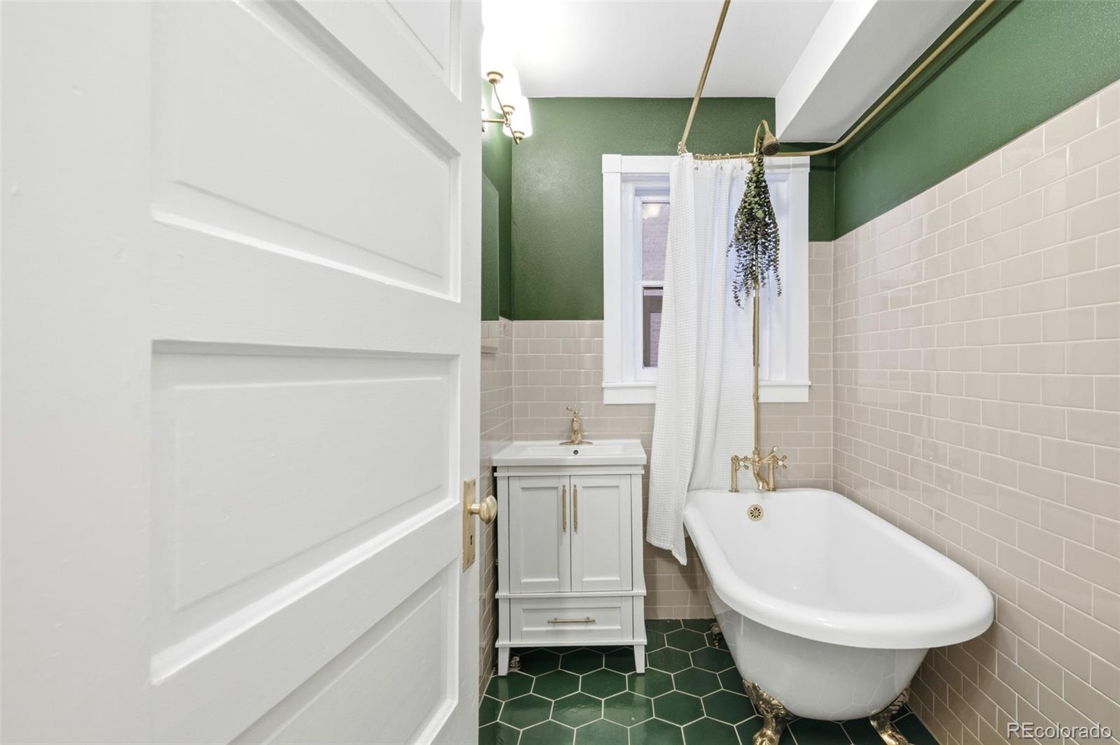 MLS Image #17 for 1137 n sherman street,denver, Colorado