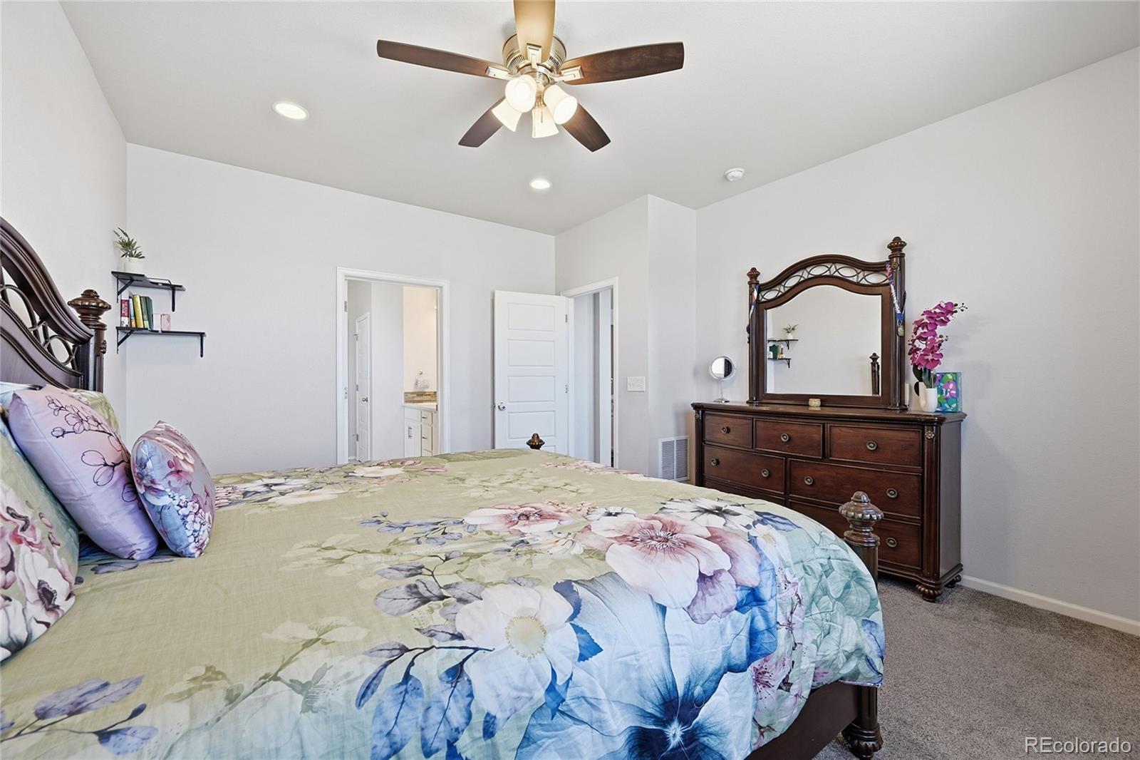 MLS Image #18 for 27179 e fremont place,aurora, Colorado