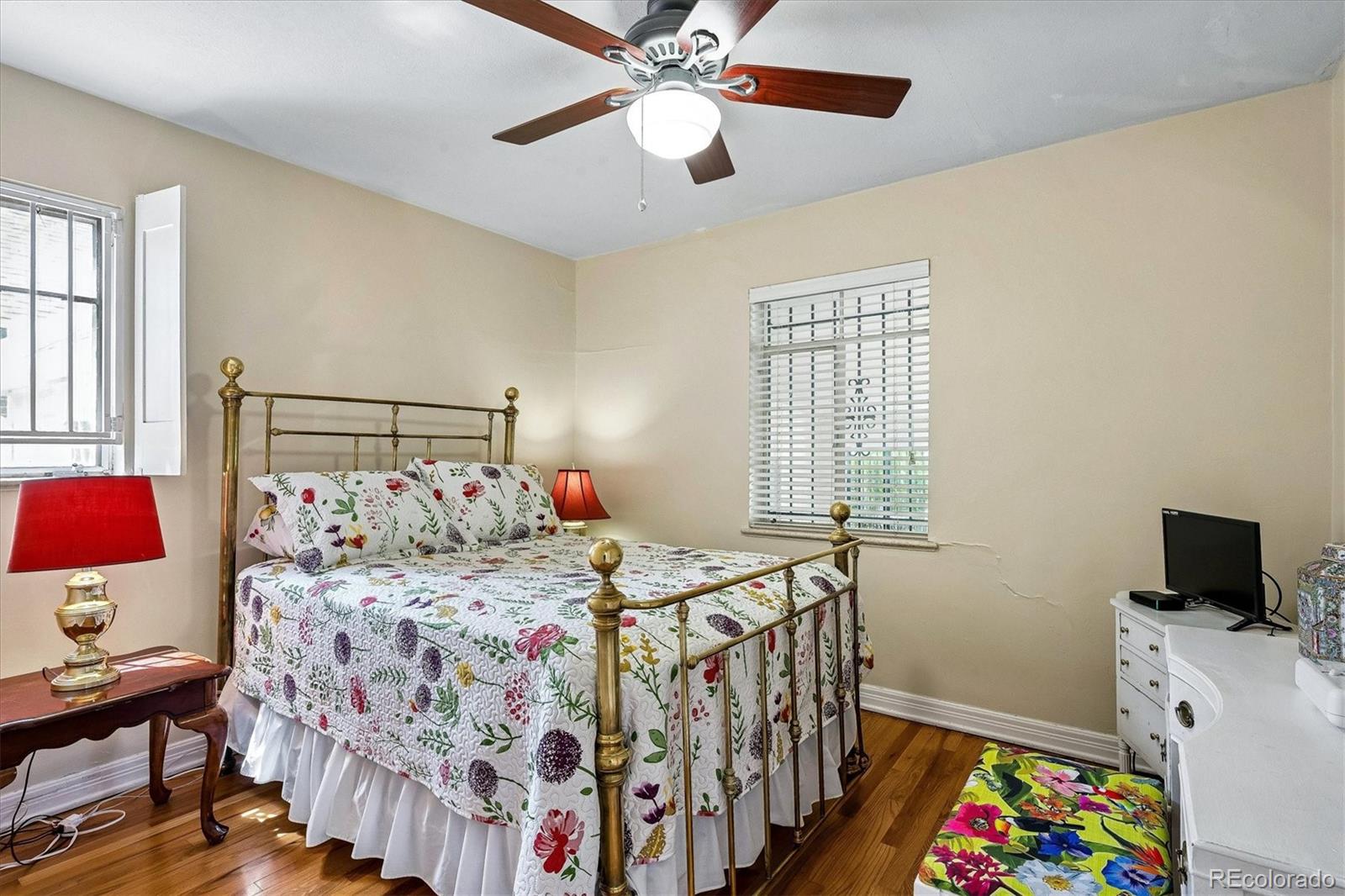 MLS Image #11 for 741  hudson street,denver, Colorado