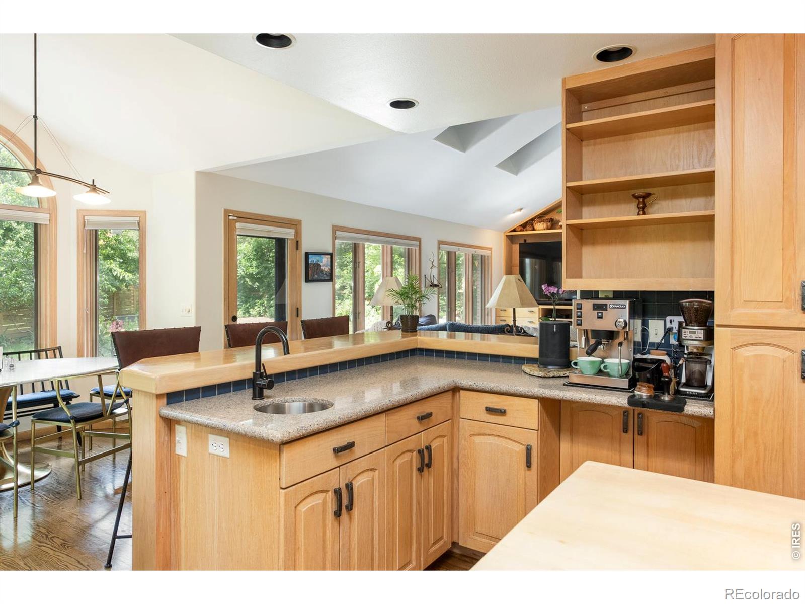 MLS Image #10 for 1127  juniper avenue,boulder, Colorado