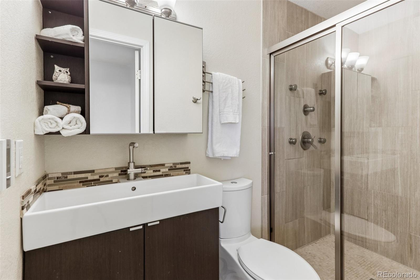 MLS Image #16 for 9183 e oxford drive,denver, Colorado